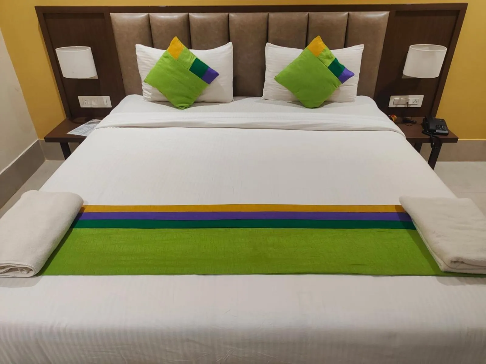 Bedroom, Bed in Treebo Elite Residency - 2 kms from Railway station