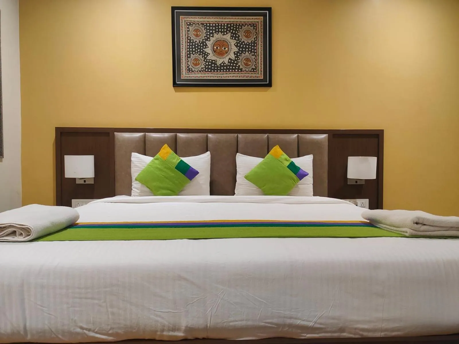 Bedroom, Bed in Treebo Elite Residency - 2 kms from Railway station