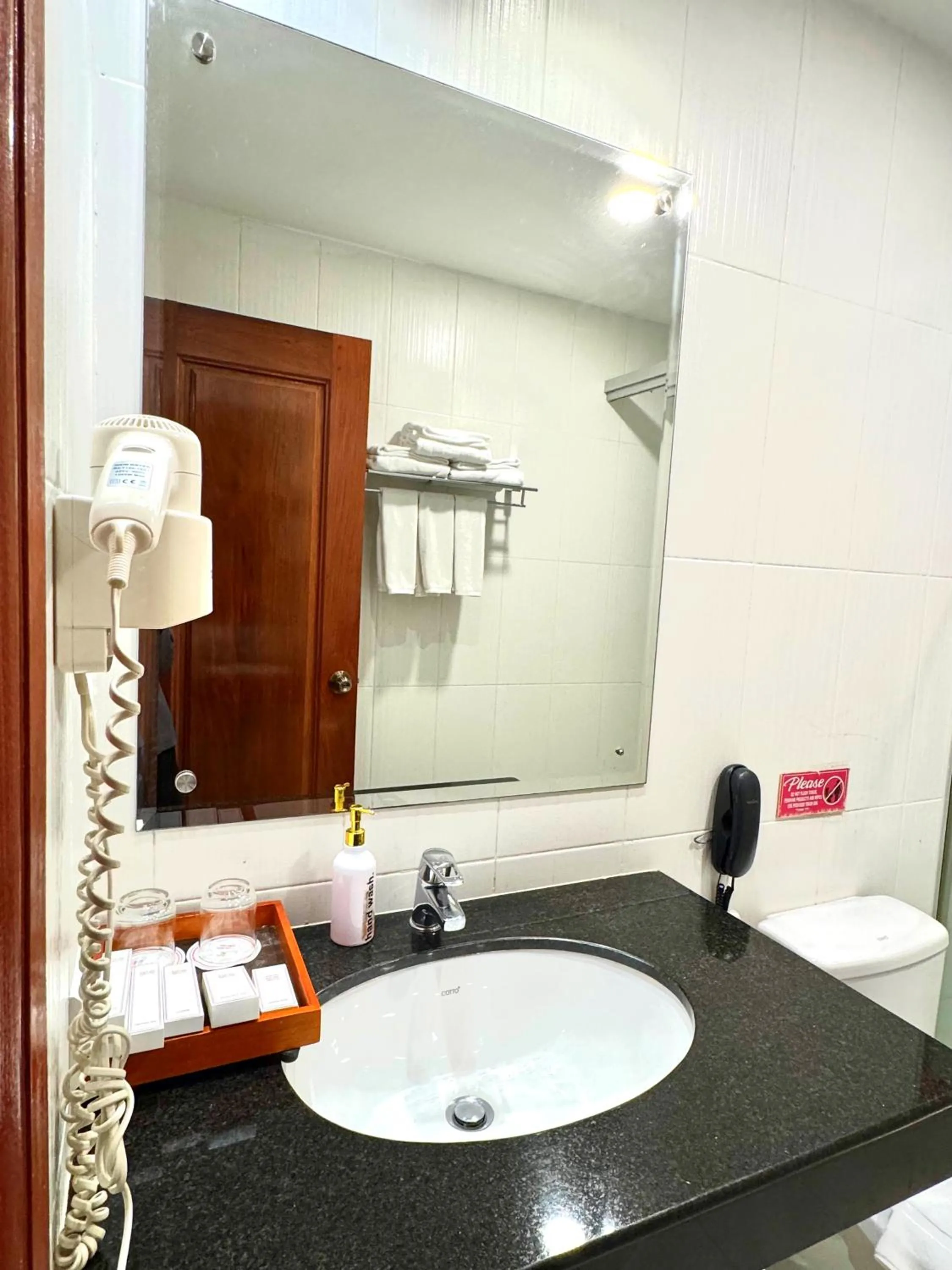 Bathroom in Hotel Sor