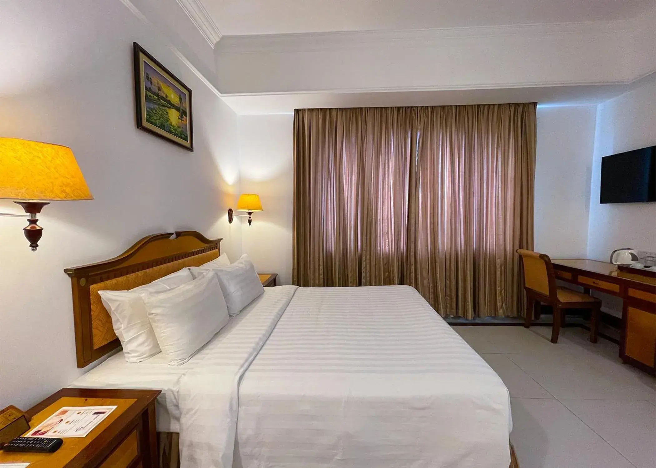 Superior Double Room in Hotel Sor Superior Double Room in Hotel Sor