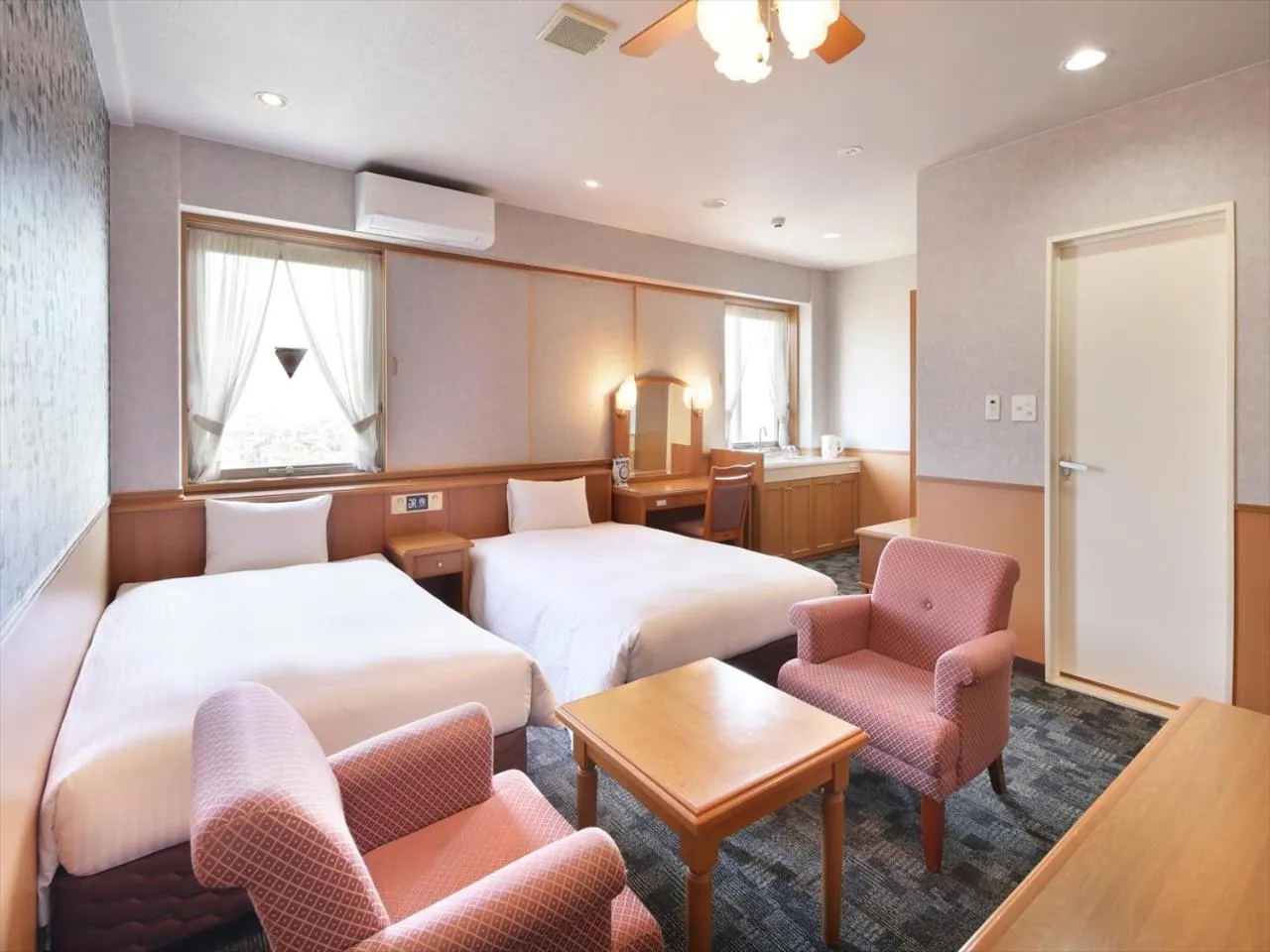 Photo of the whole room, Bed in Green Rich Hotel Aso Kumamoto Airport (Artificial hot spring Futamata Yunohana)