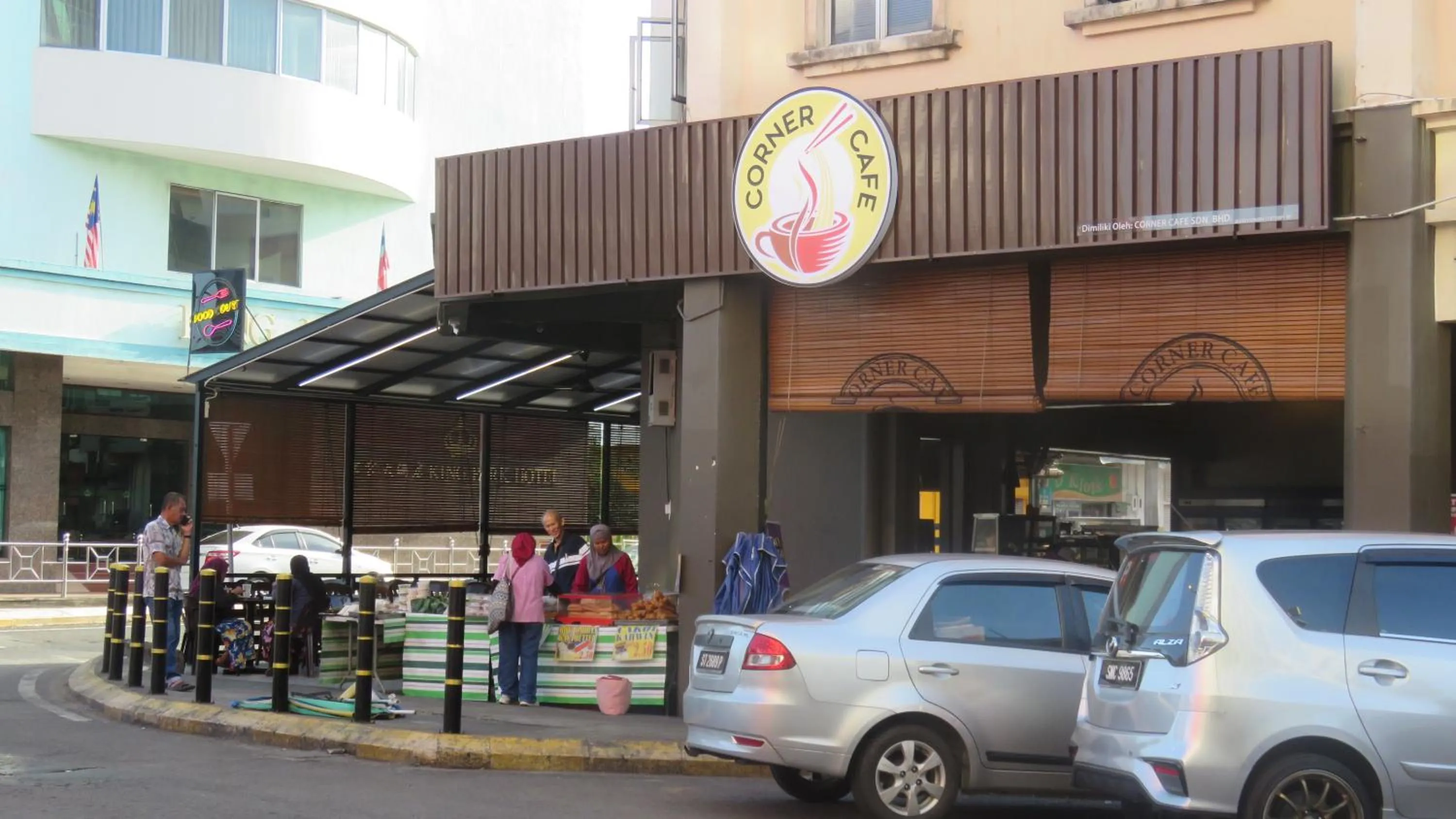 Restaurant/places to eat in Heritage Hotel