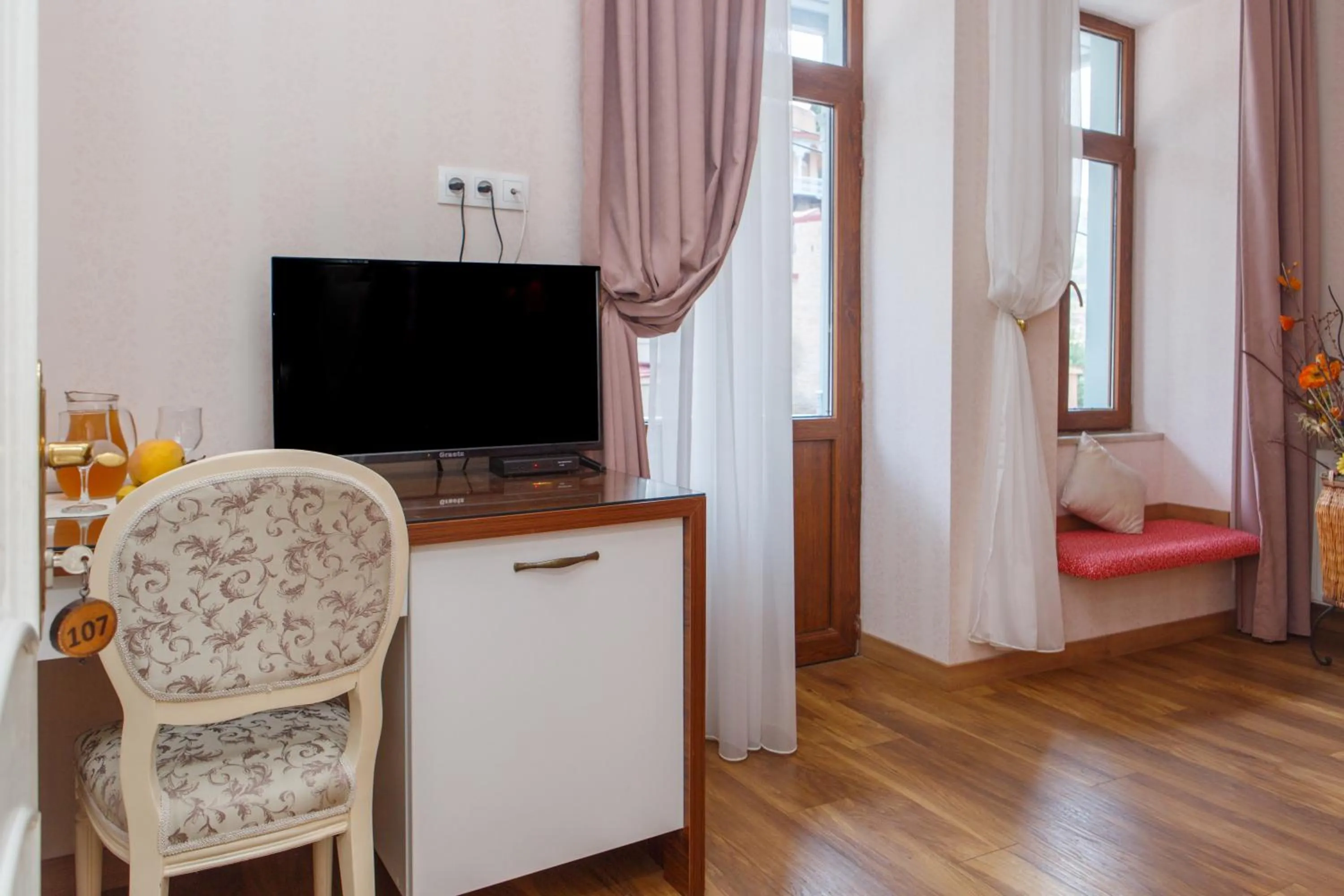 Property building, Bed in Hotel Nata