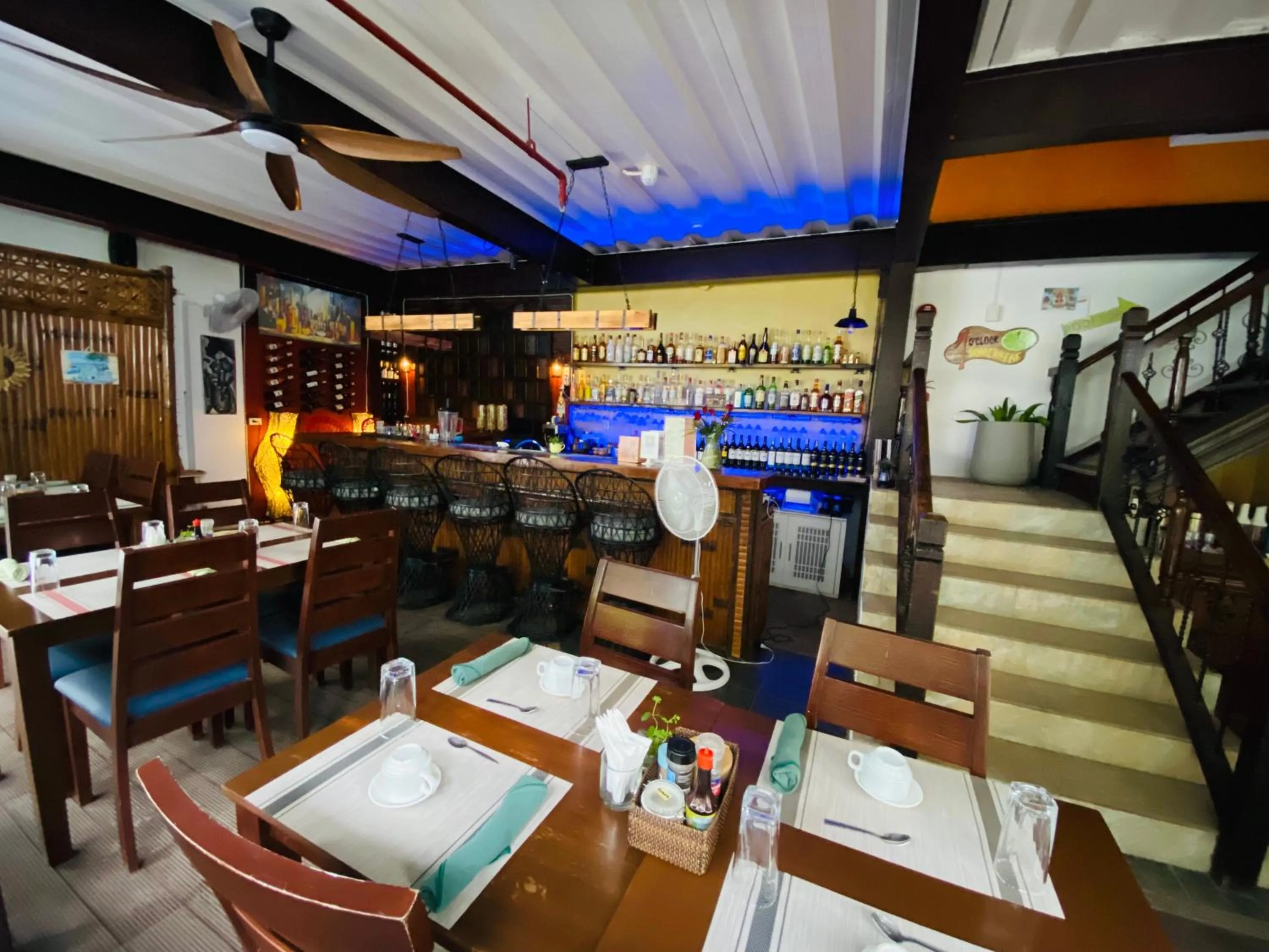 Restaurant/places to eat in Nirvana Beach Resort