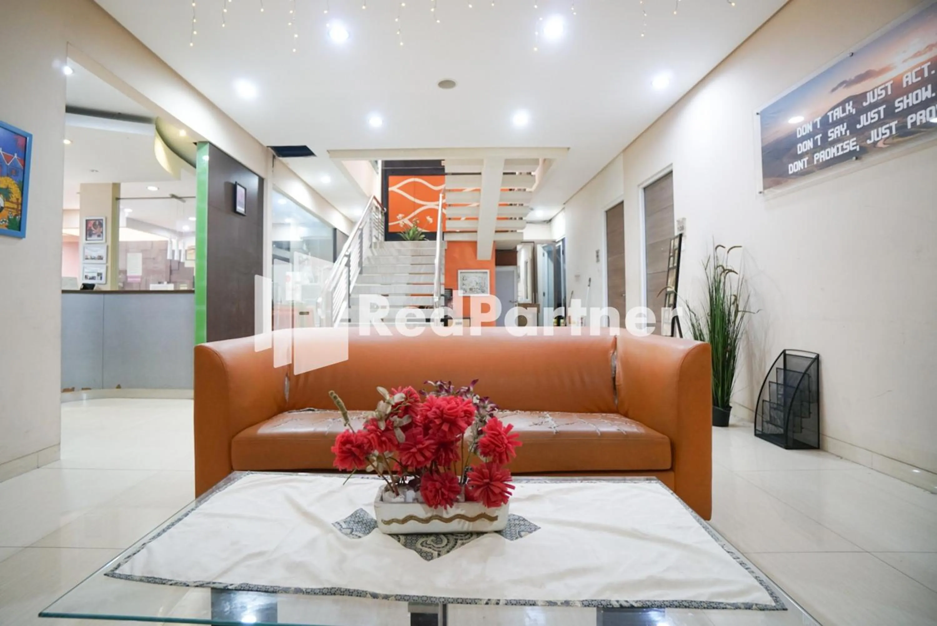 Living room in Tirta Mansion Lippo Karawaci Mitra RedDoorz