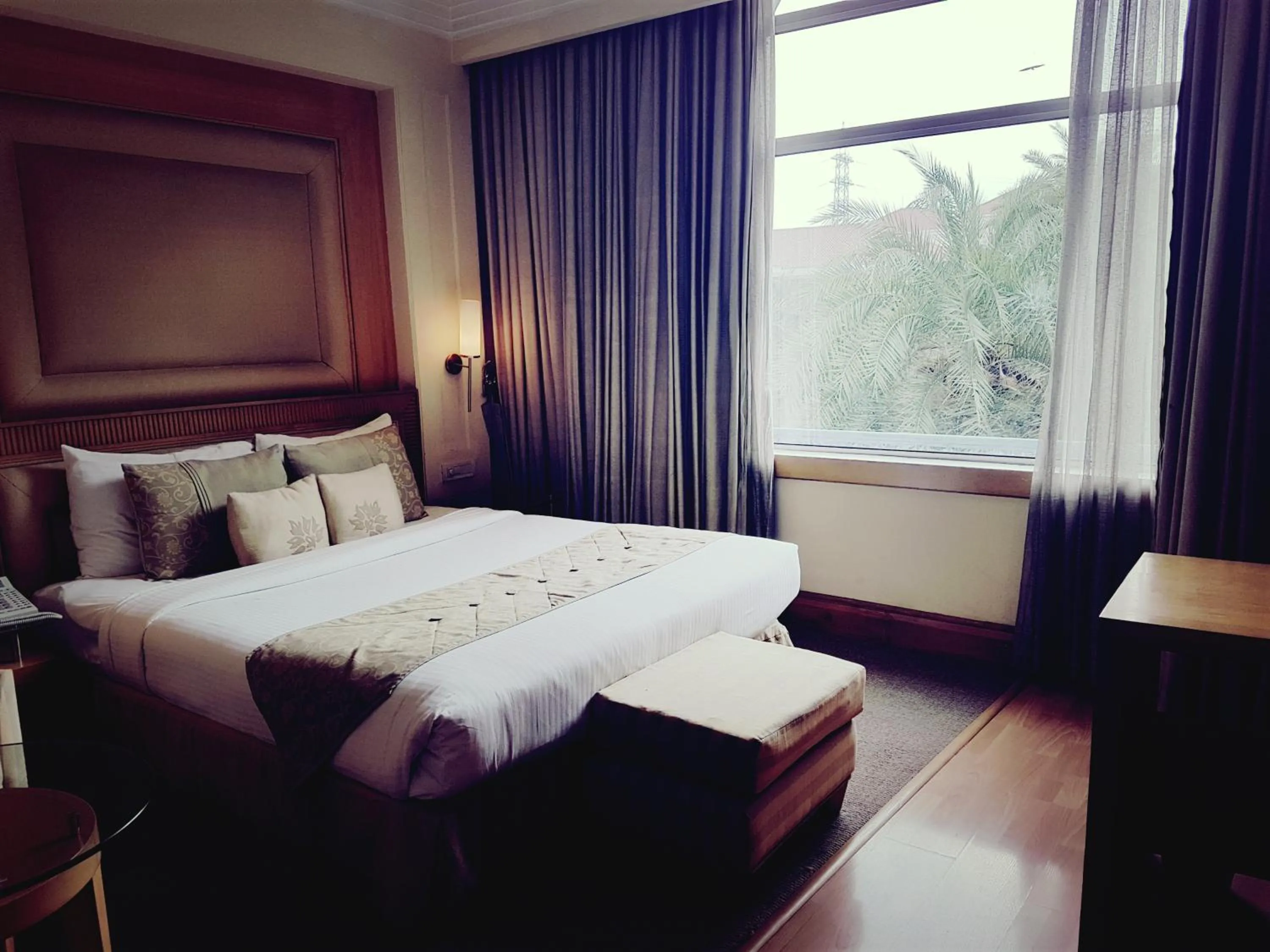 Bed in The Palms Town & Country Club - Resort