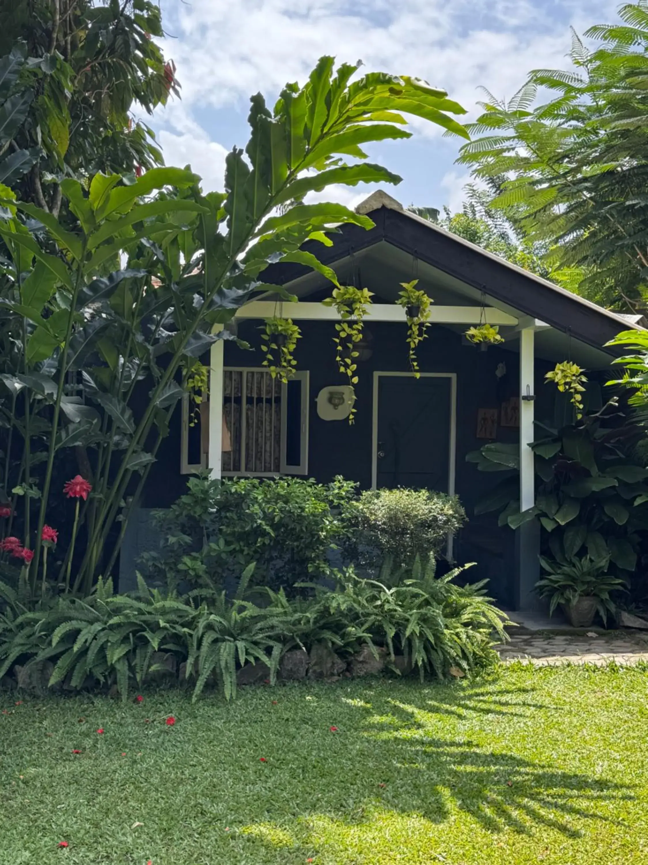 Outdoor Chalet with Garden View in The Kandyan Manor by Bhathiya & Suzy Outdoor Chalet with Garden View in The Kandyan Manor by Bhathiya & Suzy
