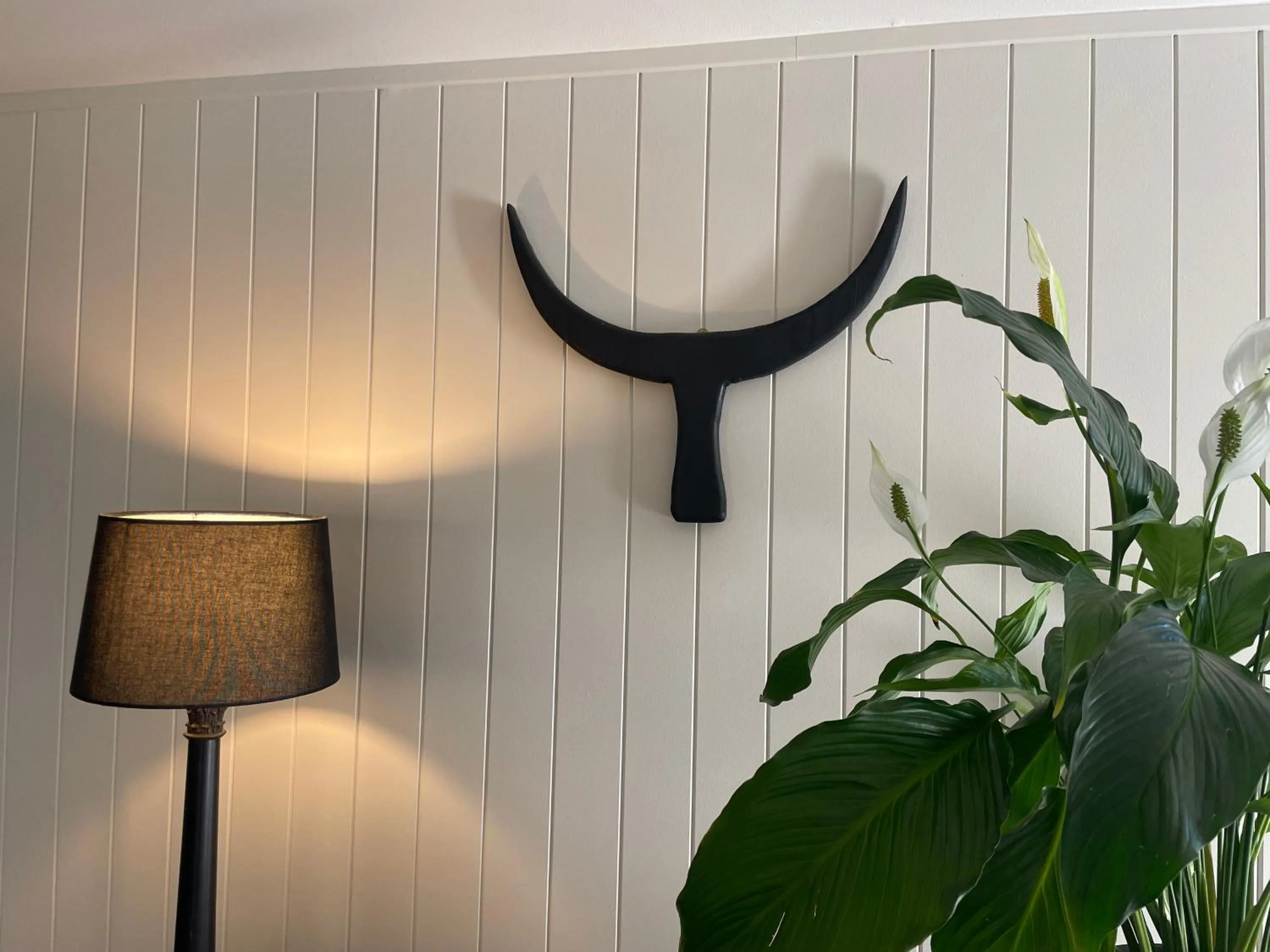 Breakfast in The Black Bull Motel