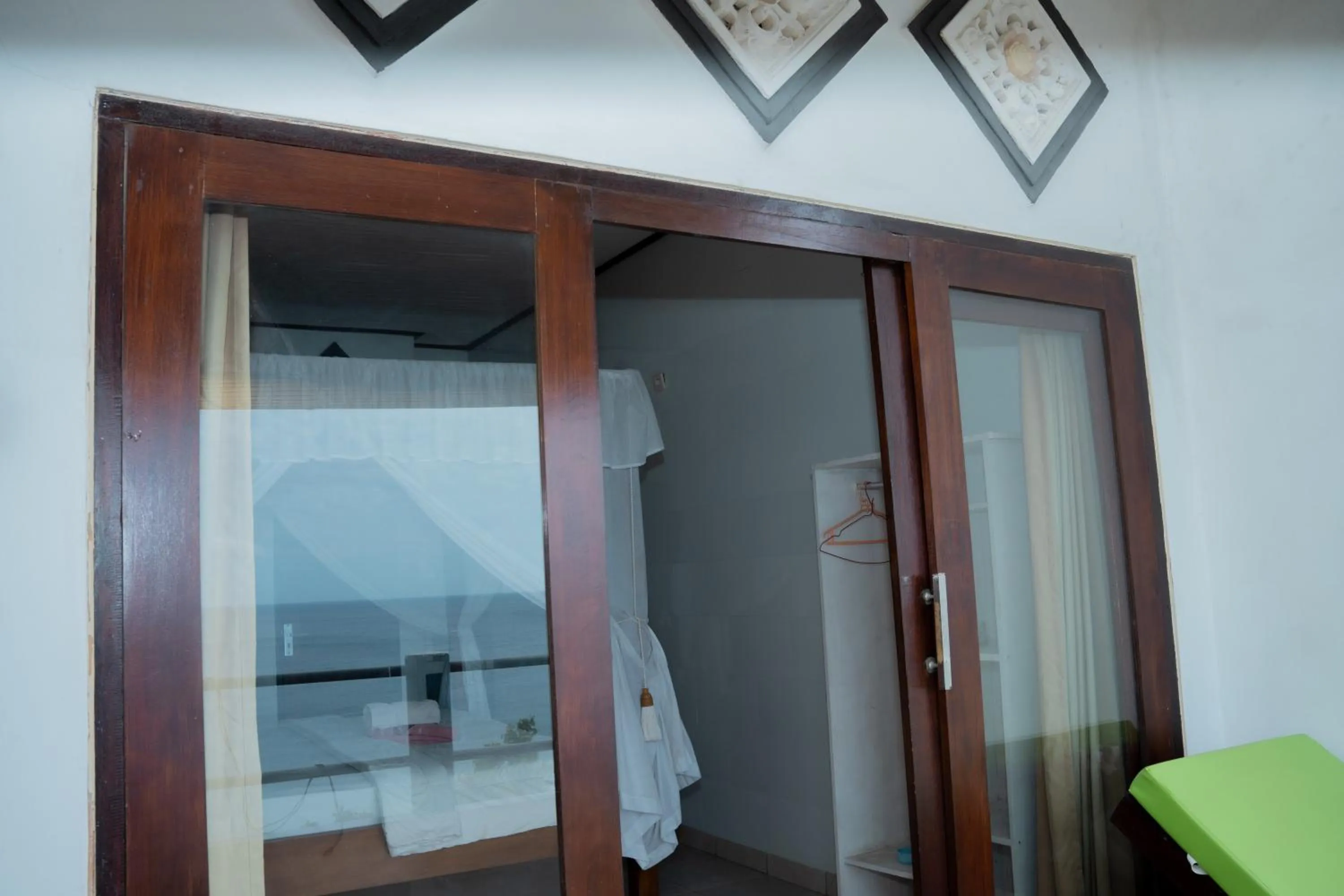 wardrobe in Bukit Indah Homestay