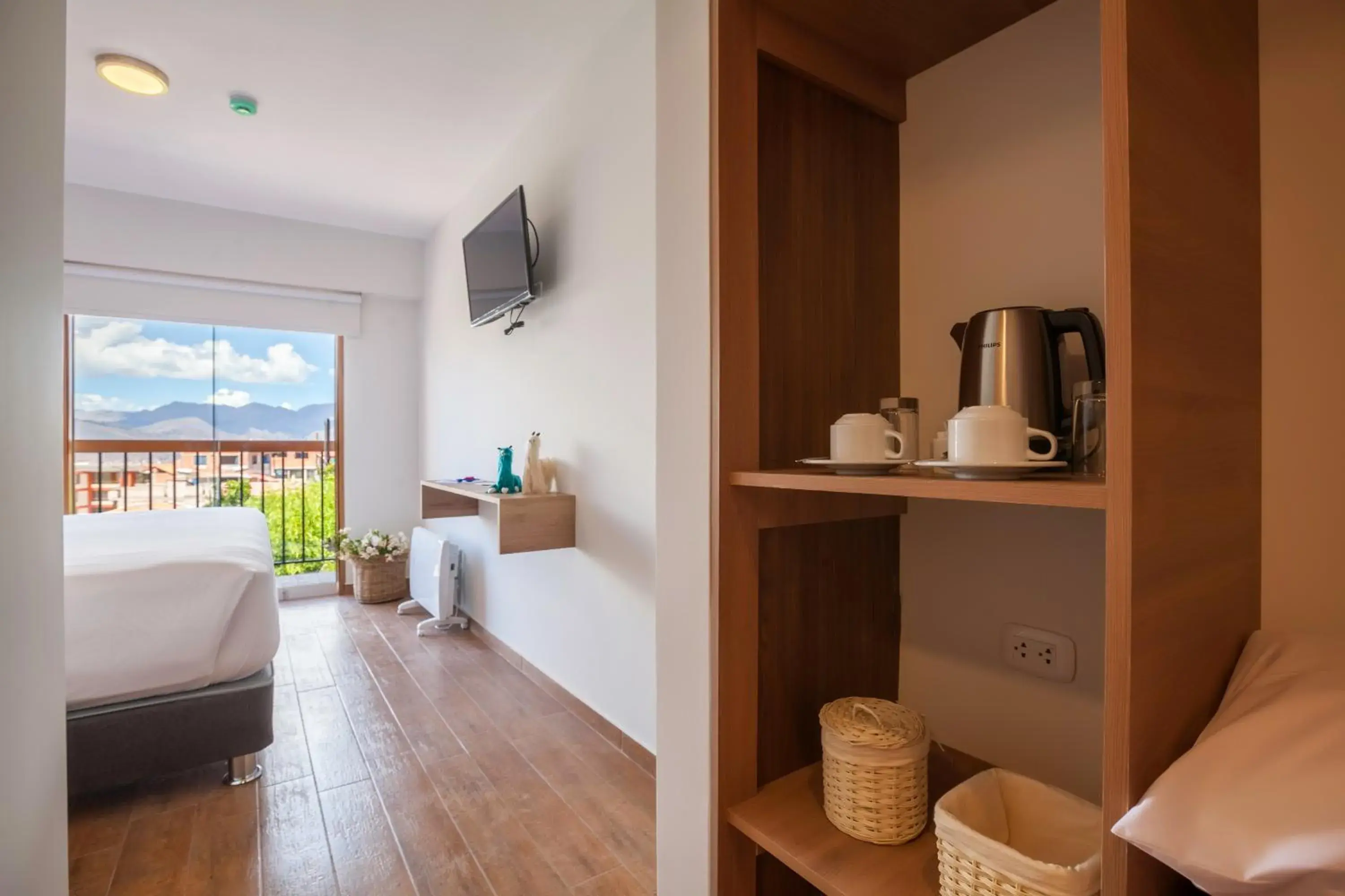 King Room with Balcony in Muru Homely Hotel Cusco King Room with Balcony in Muru Homely Hotel Cusco