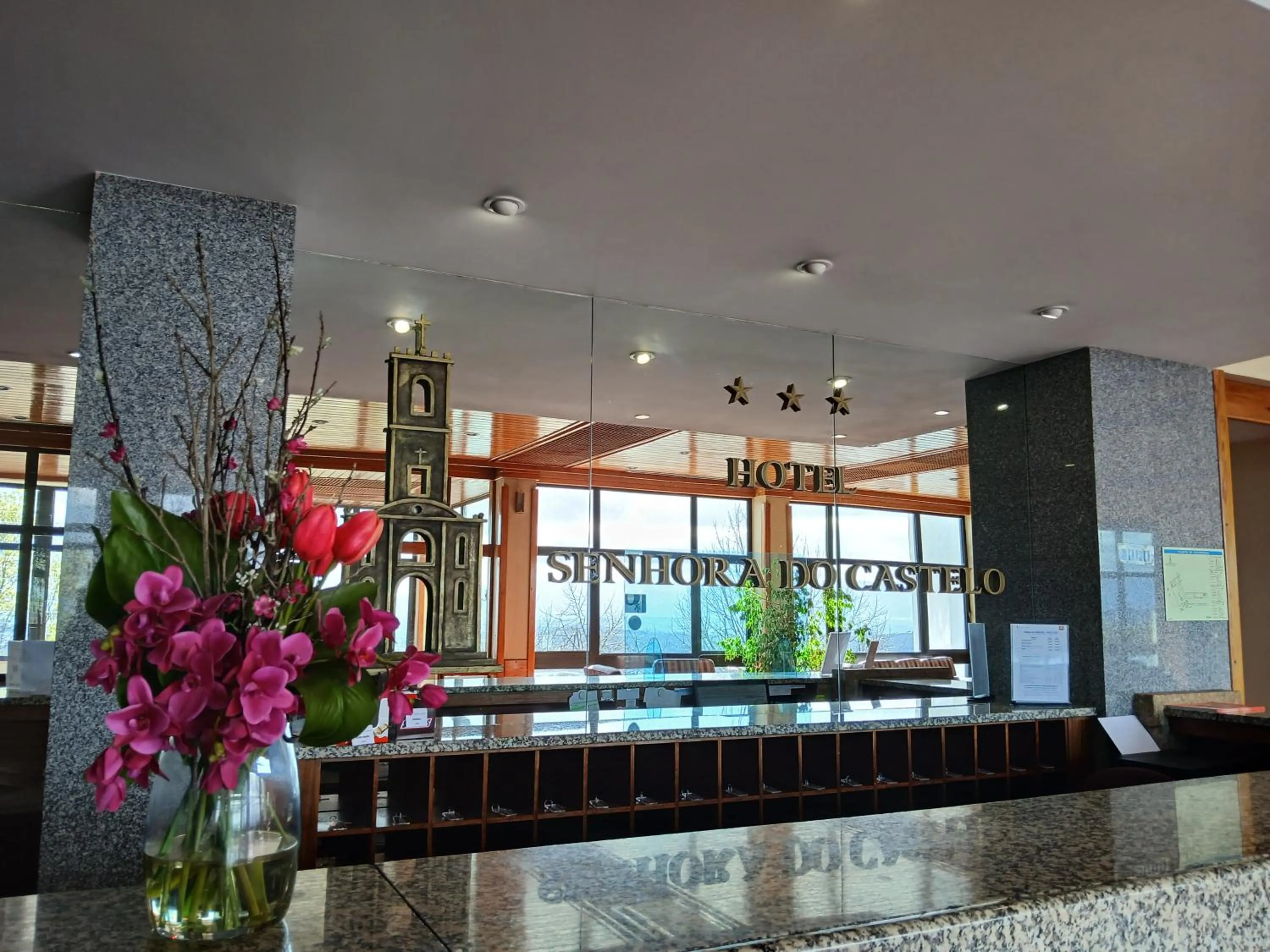 Lobby or reception in Hotel Senhora do Castelo