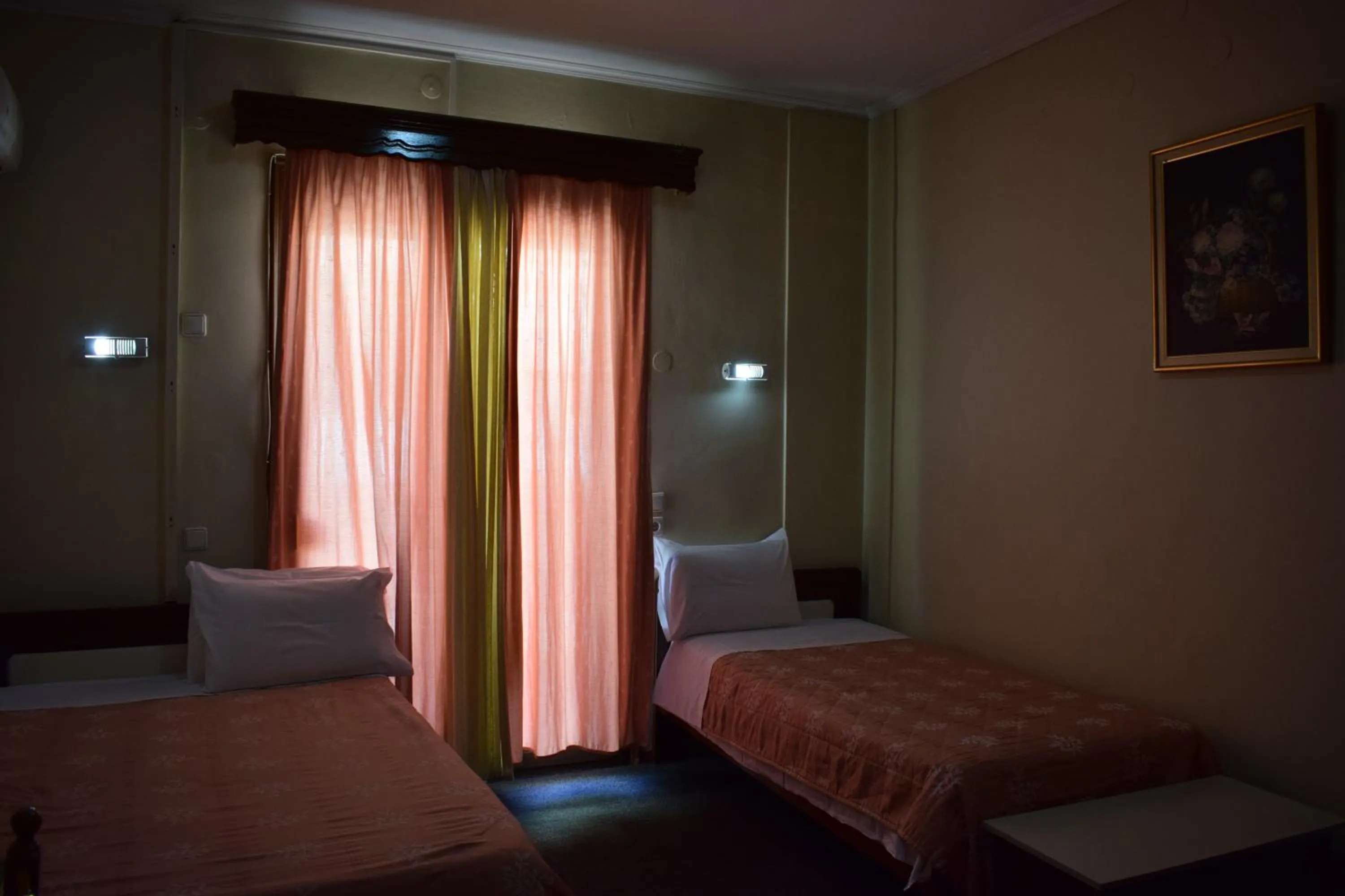 Bed in Hotel Hellinis