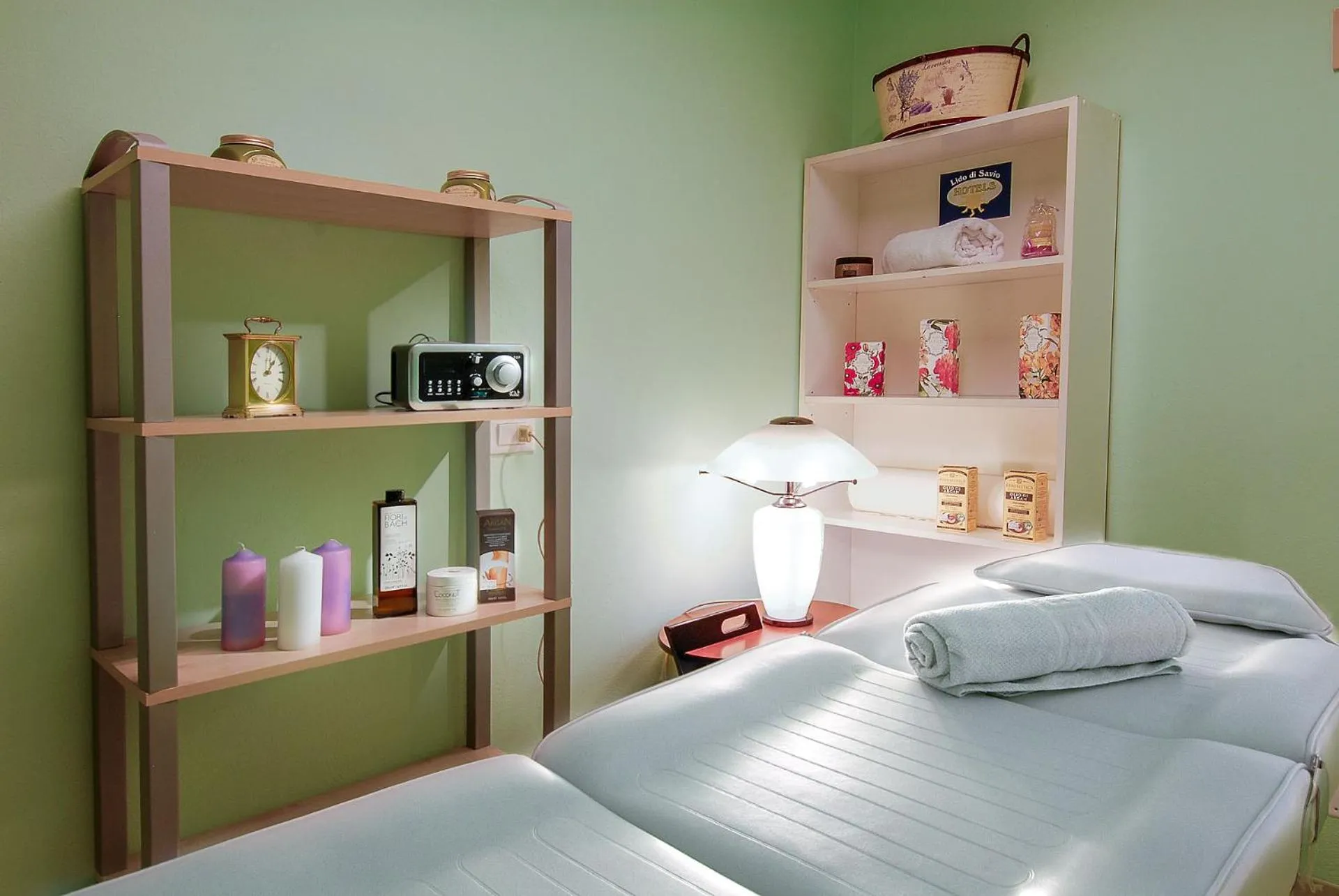 Massage, Bed in Hotel Bahamas