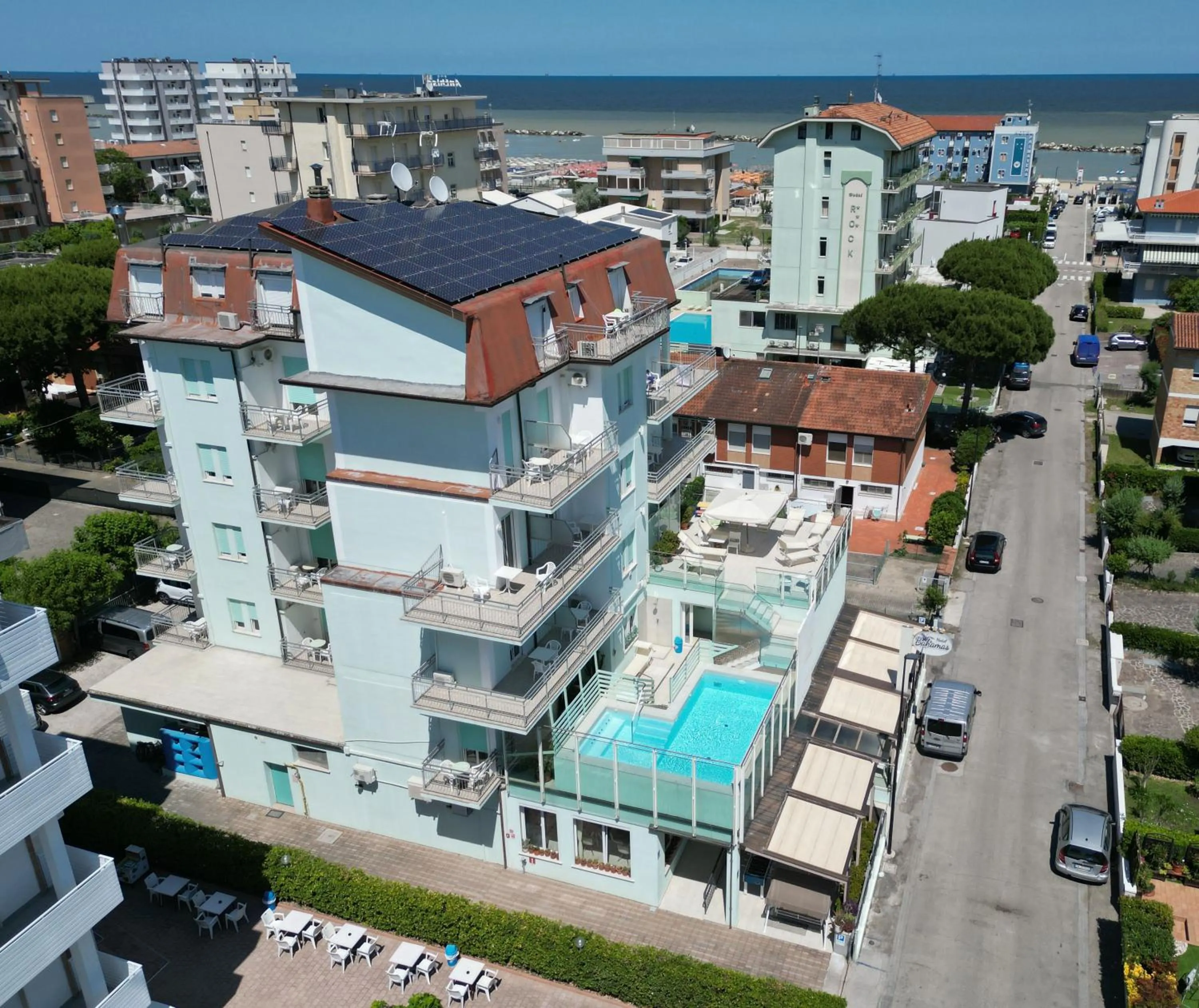 Property building in Hotel Bahamas