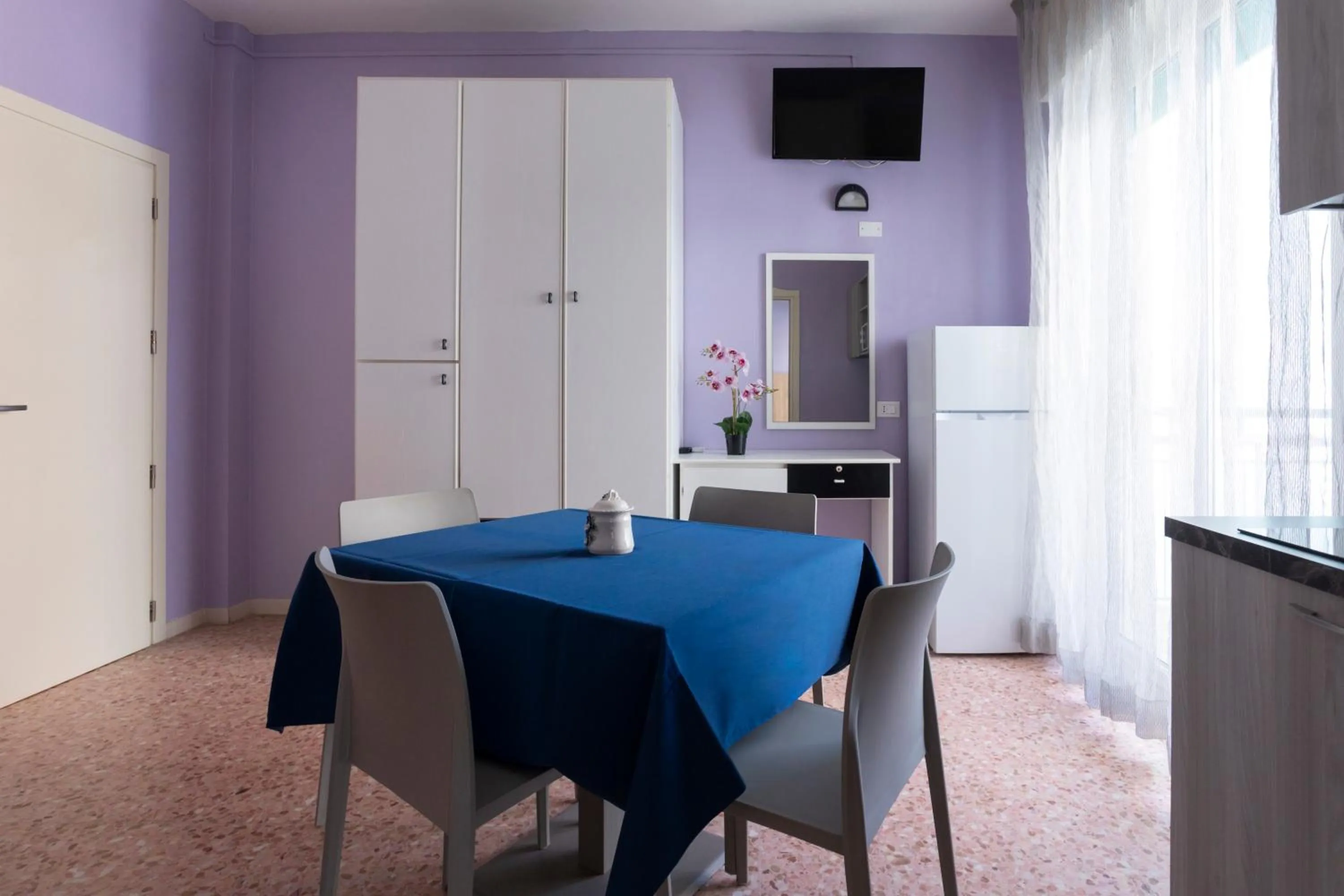 Kitchen or kitchenette in Hotel Bahamas