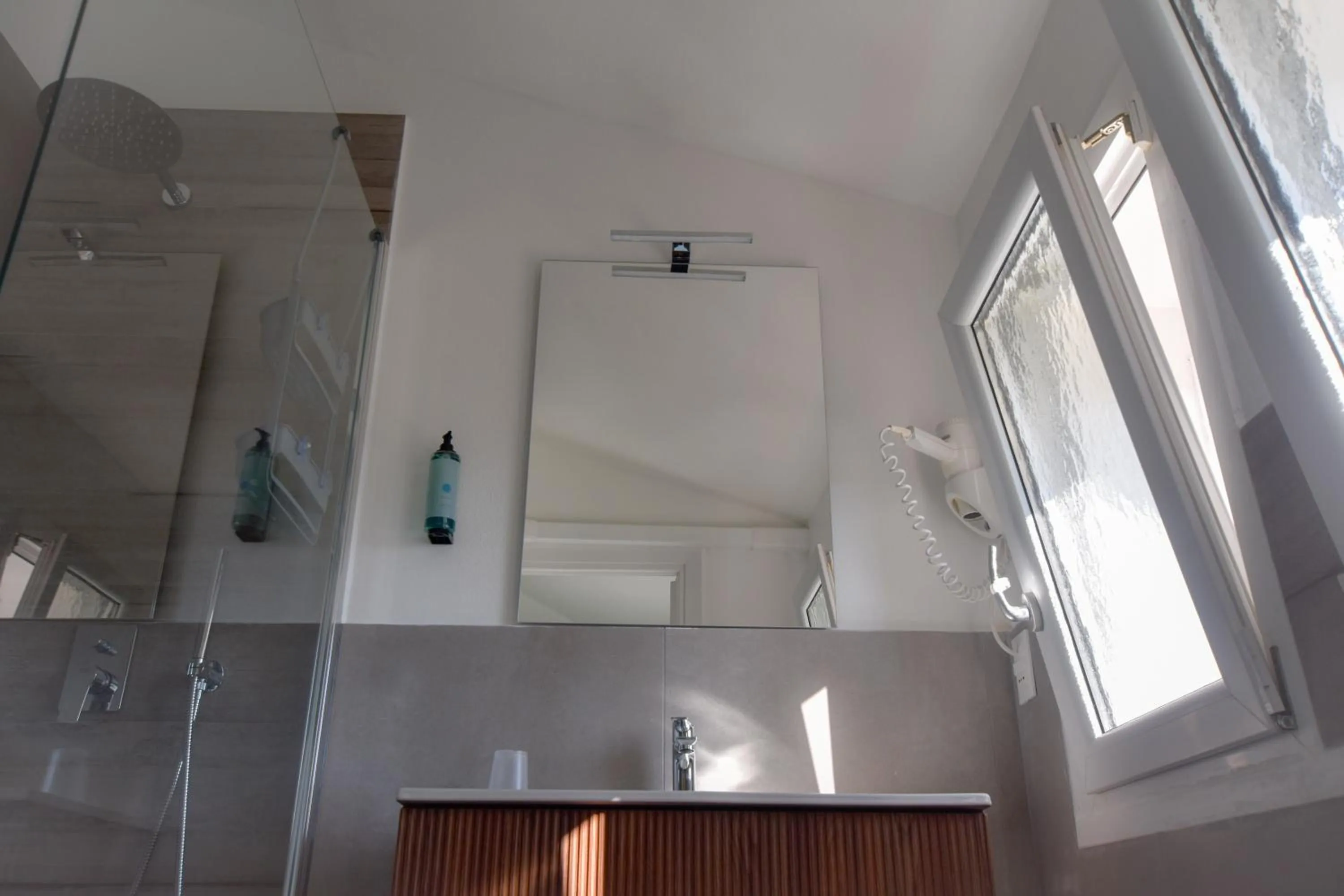 Shower in Hotel Bahamas