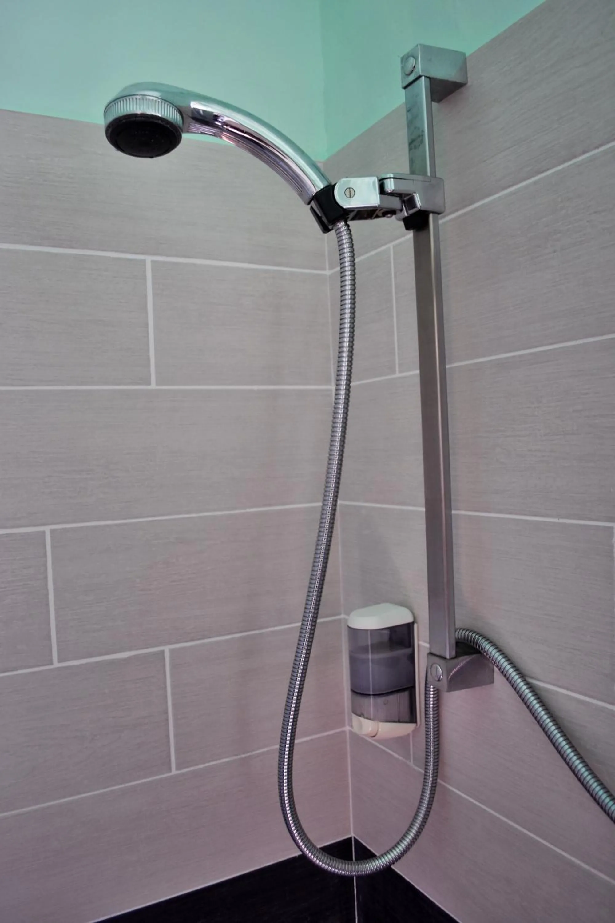 Shower in Hotel Bahamas