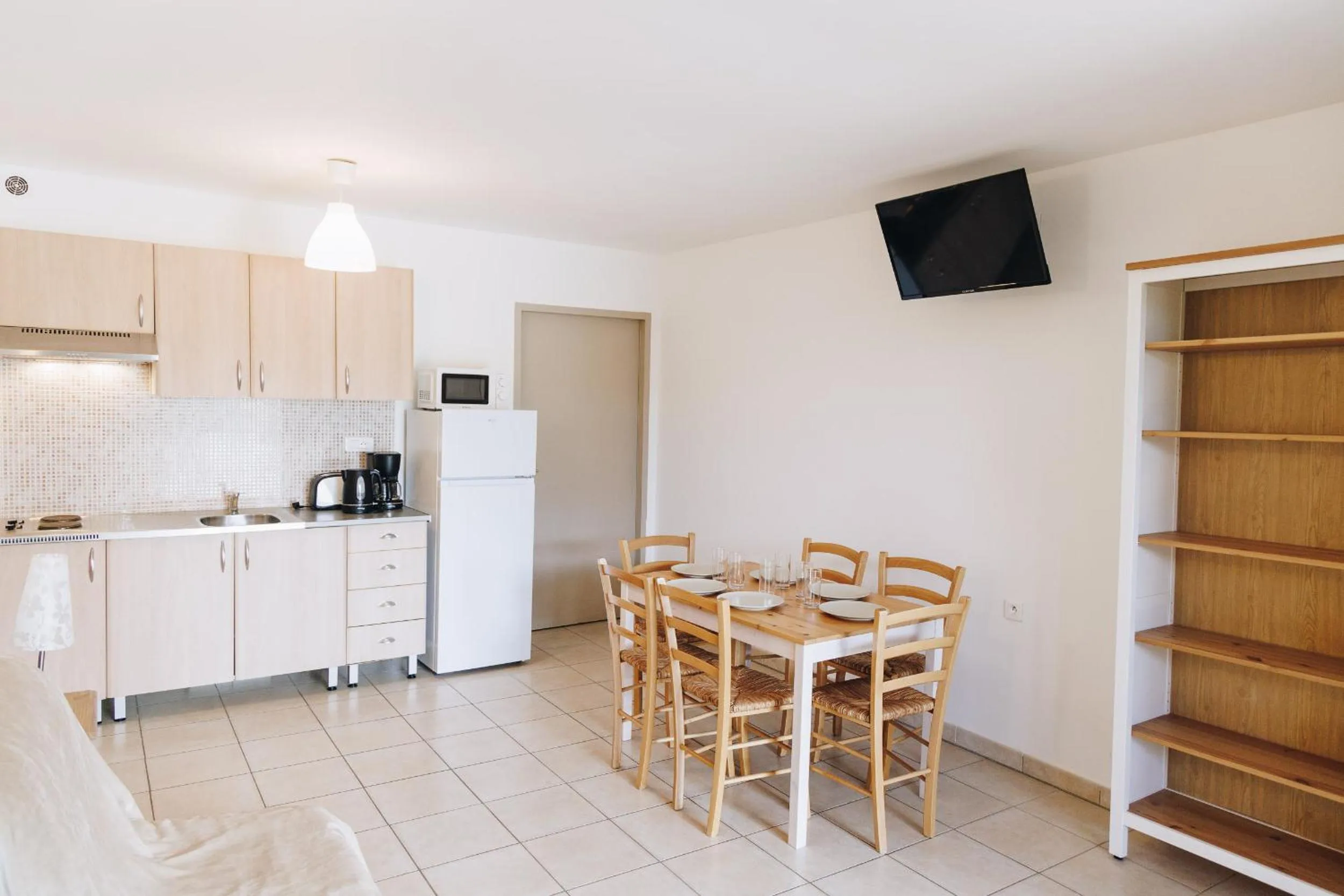 kitchen in Hôtel et Résidence Benista