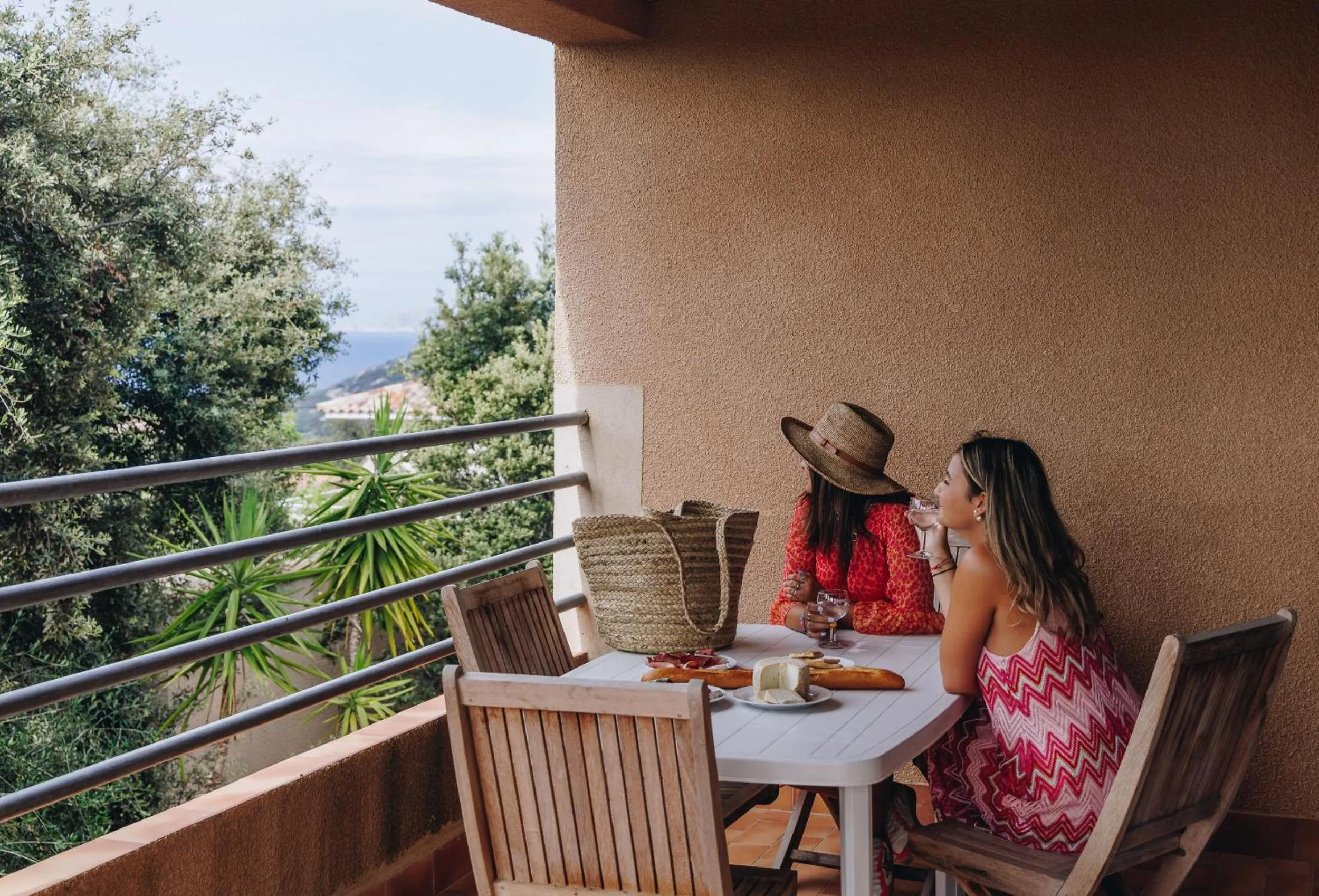 Property building in Hôtel et Résidence Benista