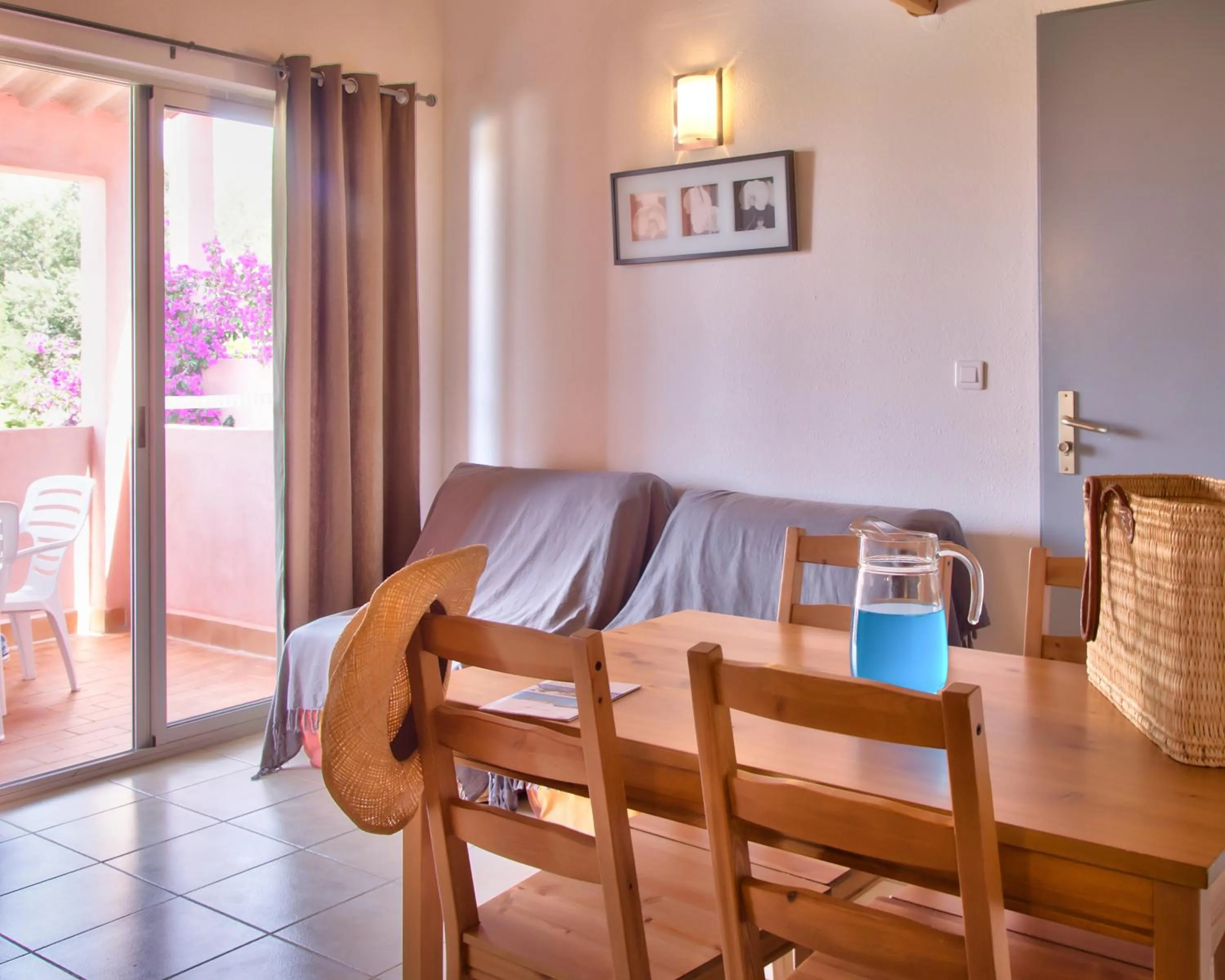 Kitchen or kitchenette in Hôtel et Résidence Benista