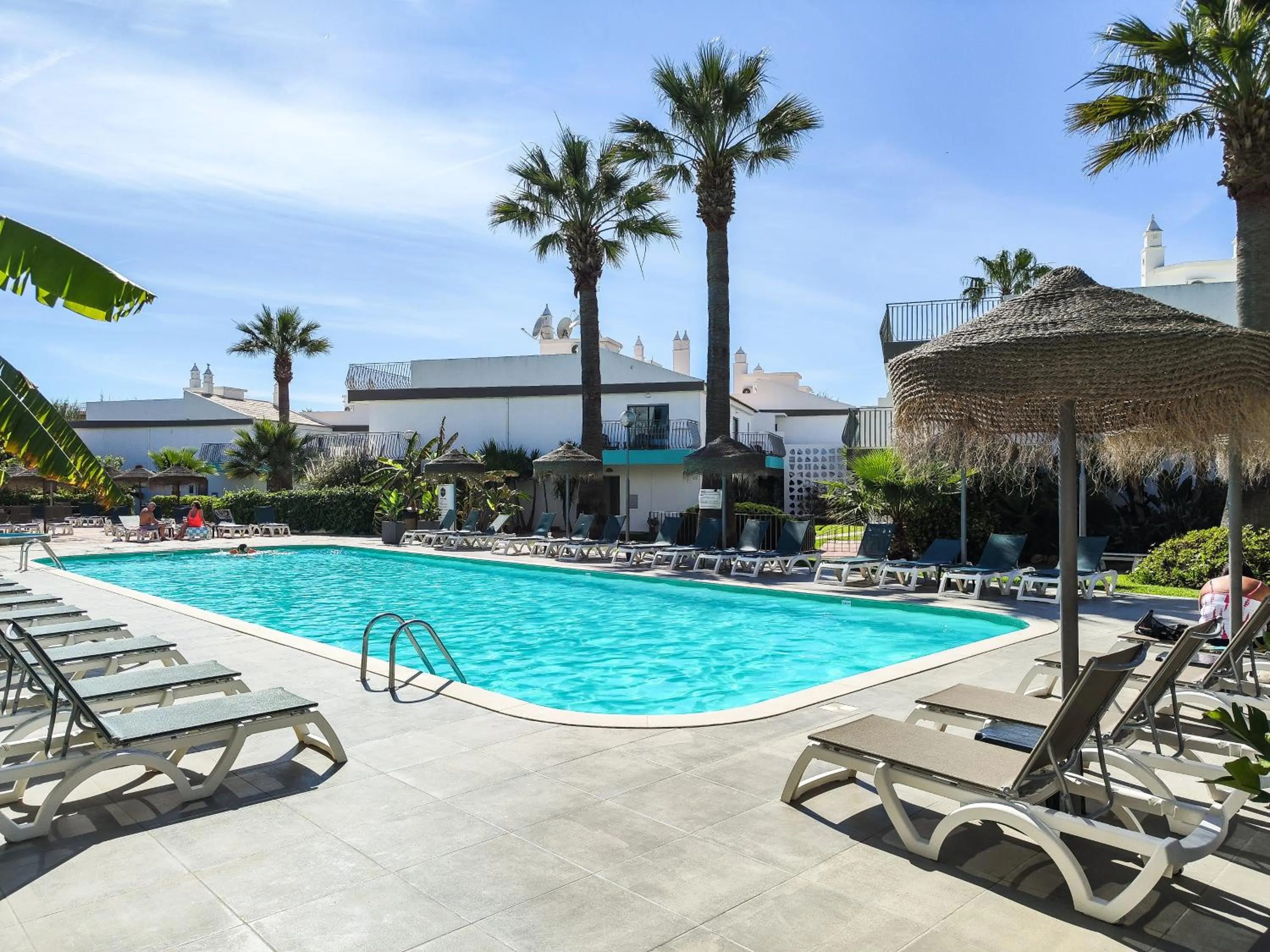 Swimming pool in Bayside Salgados