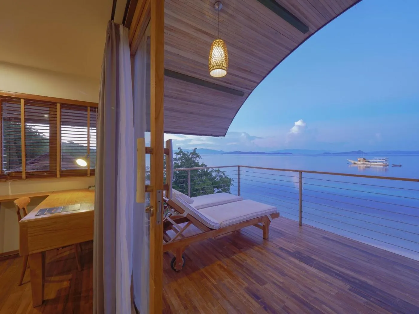 Balcony/Terrace in Komodo Resort