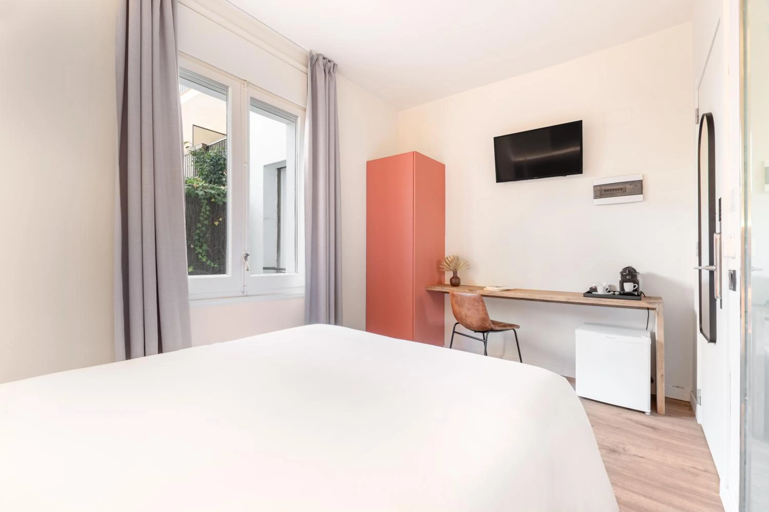 Bed in LeMar by Aspasios