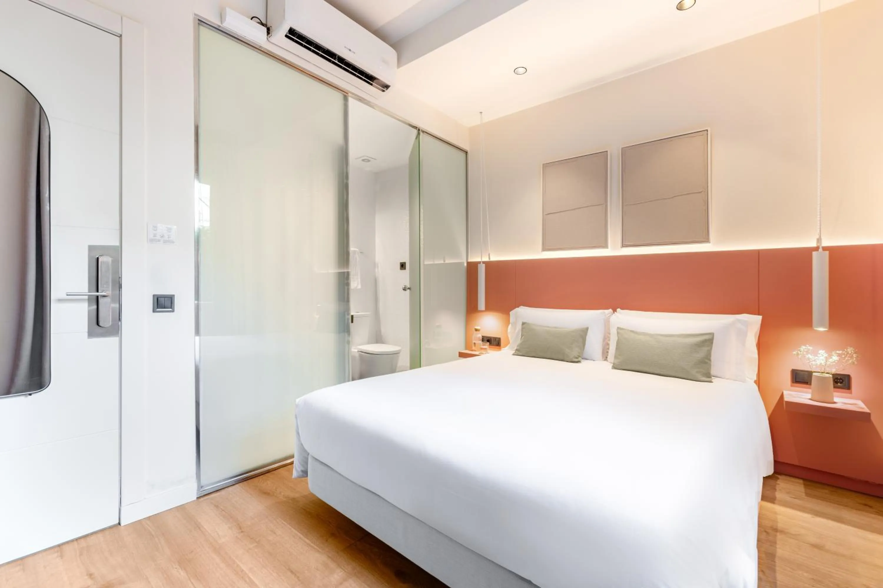 Bed in LeMar by Aspasios