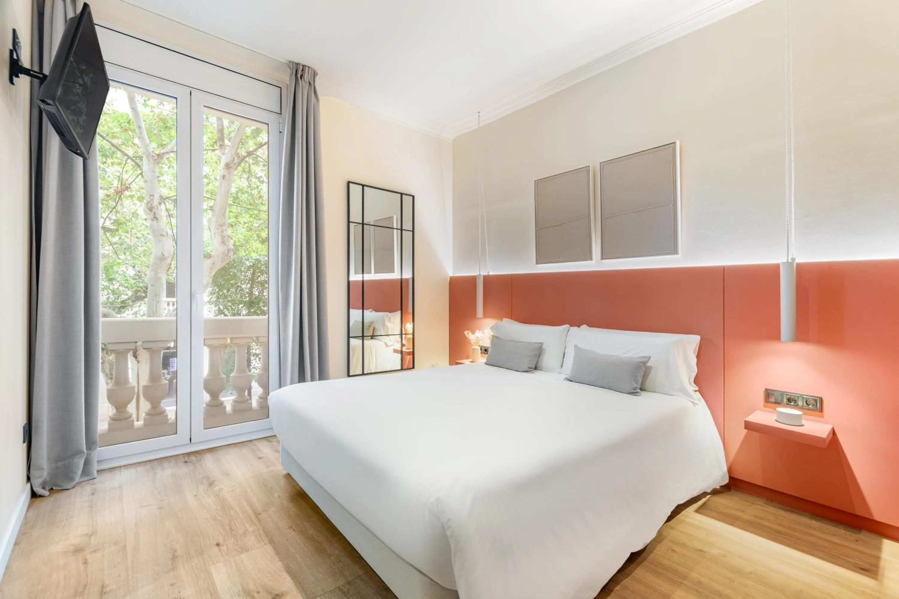 Bed in LeMar by Aspasios