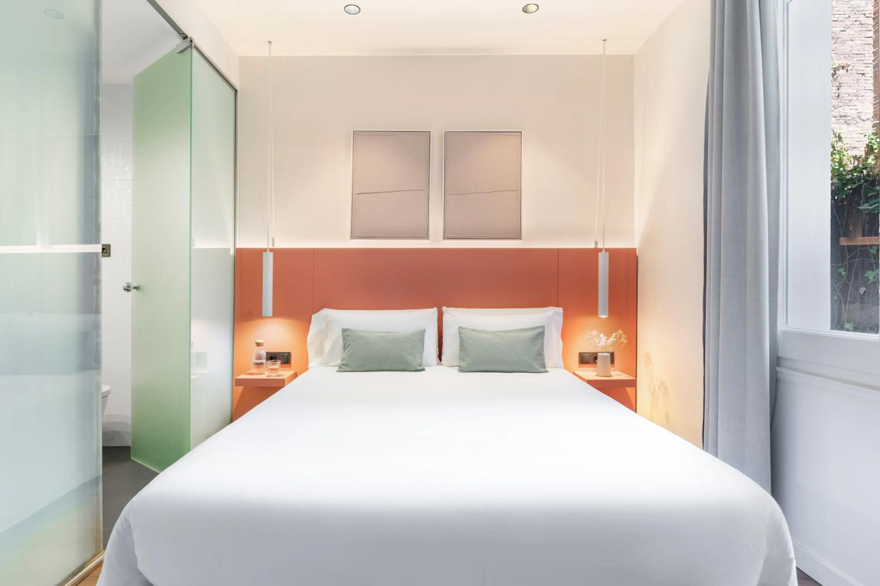 Bed in LeMar by Aspasios