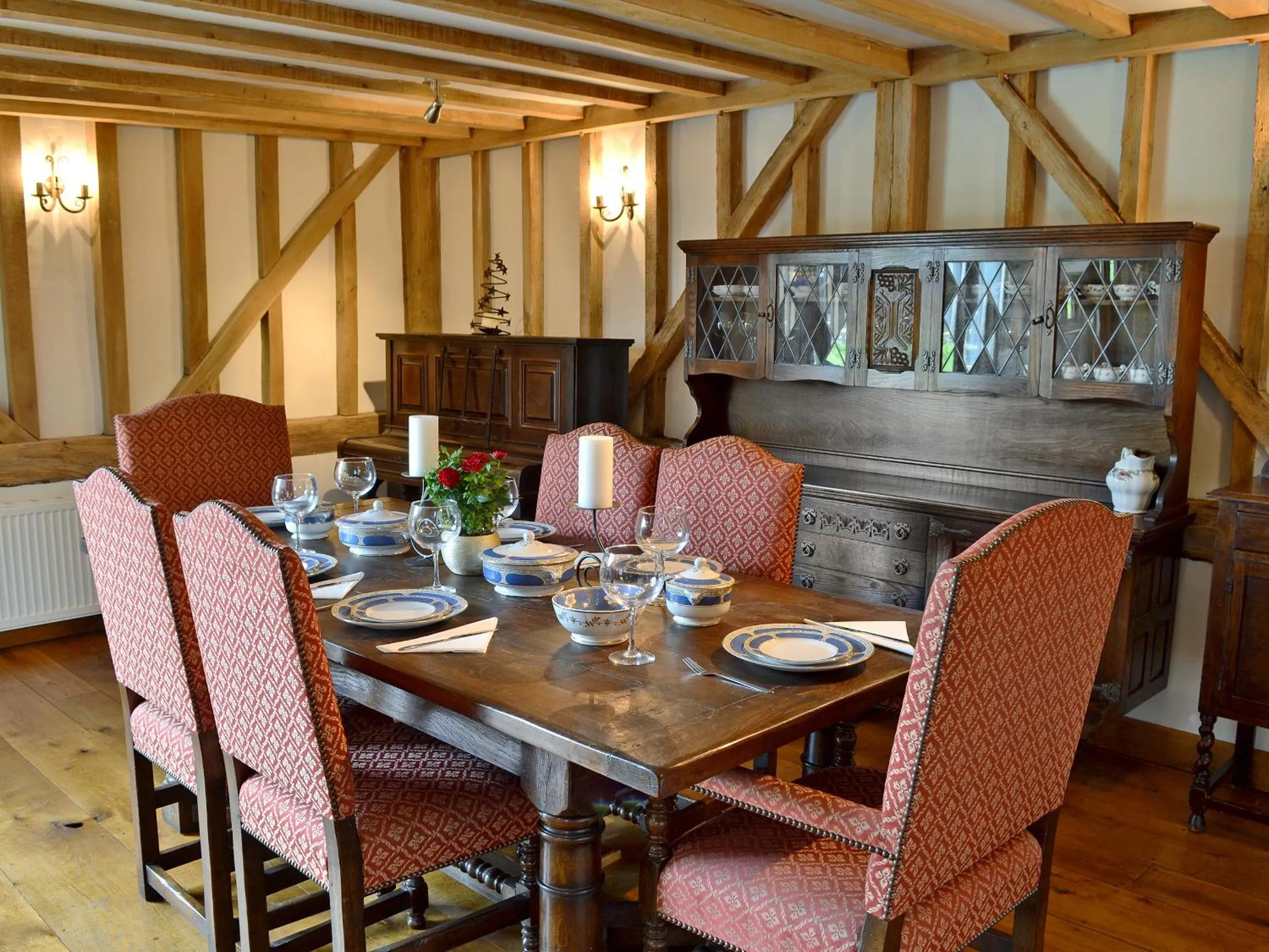 Property building in Romden Barn