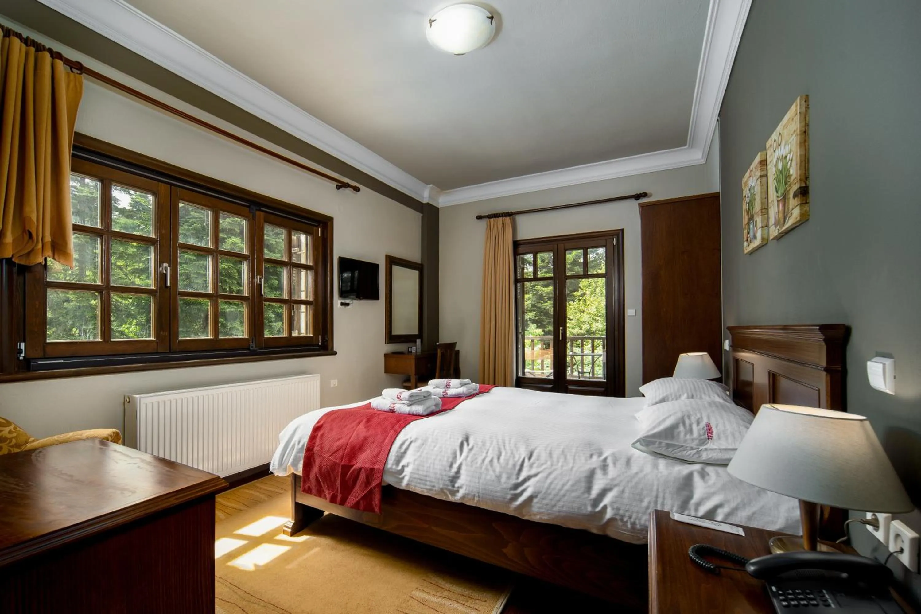 Bedroom, Bed in Hotel Giamandes