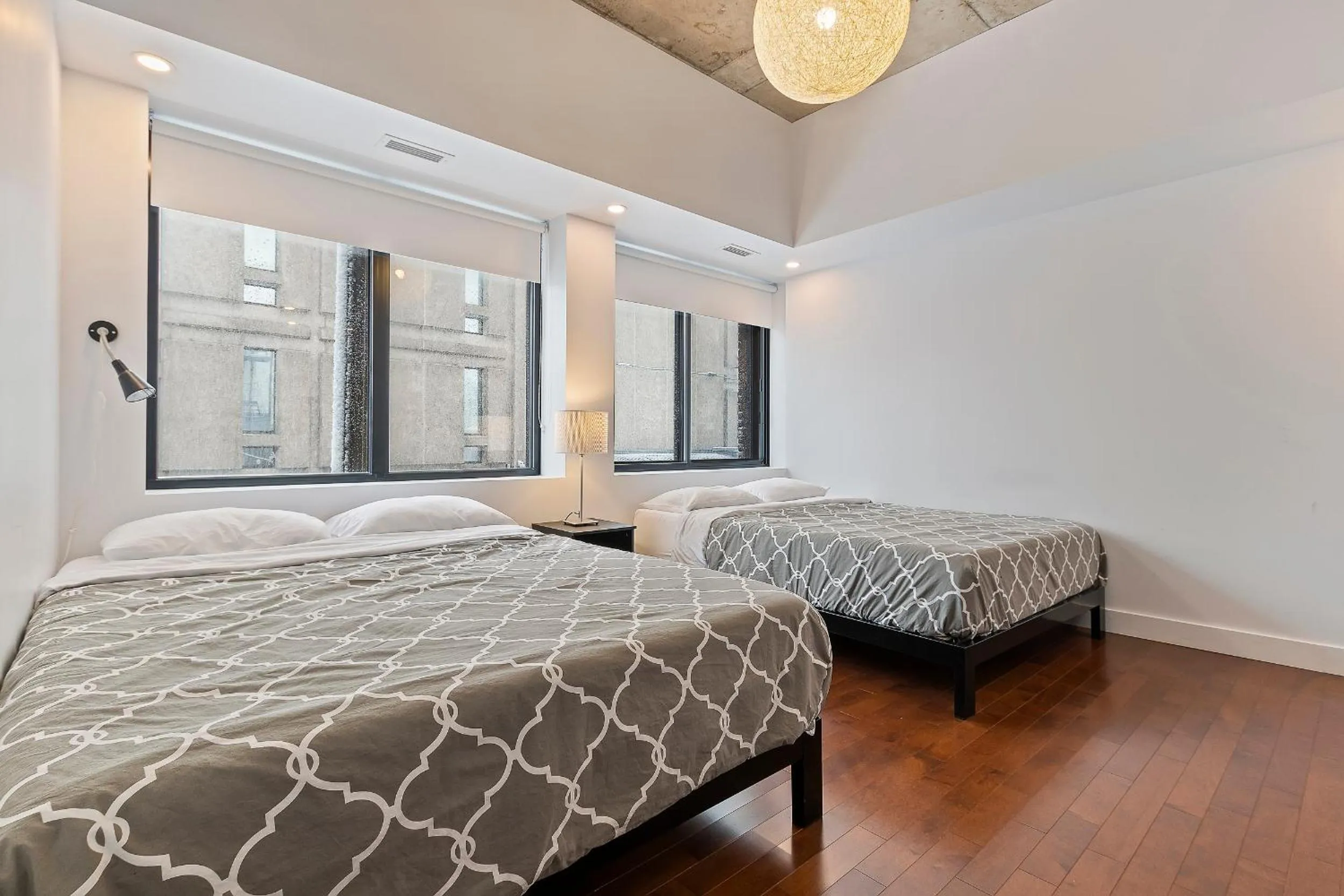 Bed in mtlFlats - Condotel Le Luxe