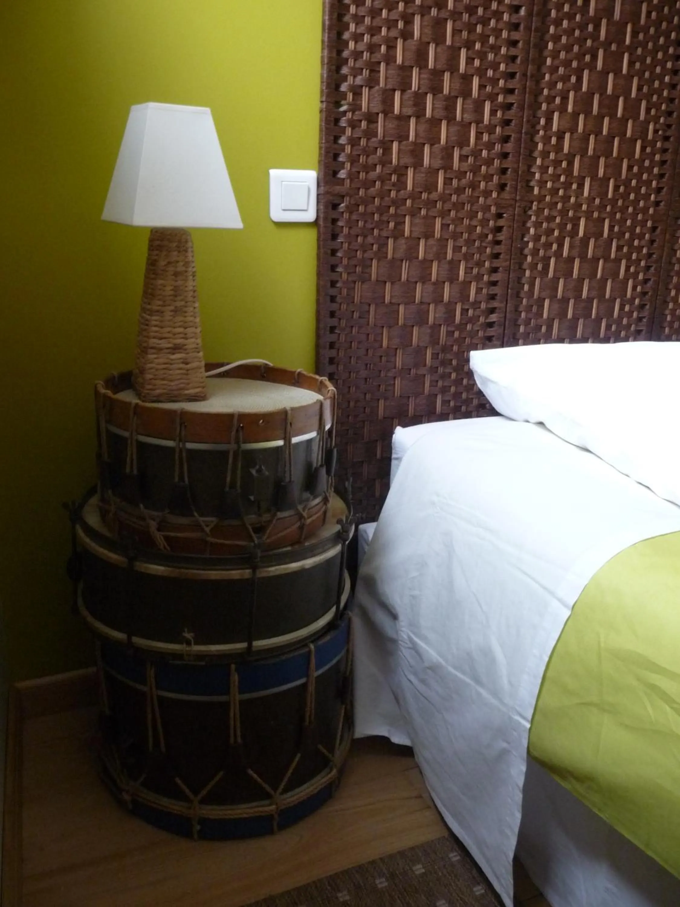 Bedroom, Bed in Au Troubadour