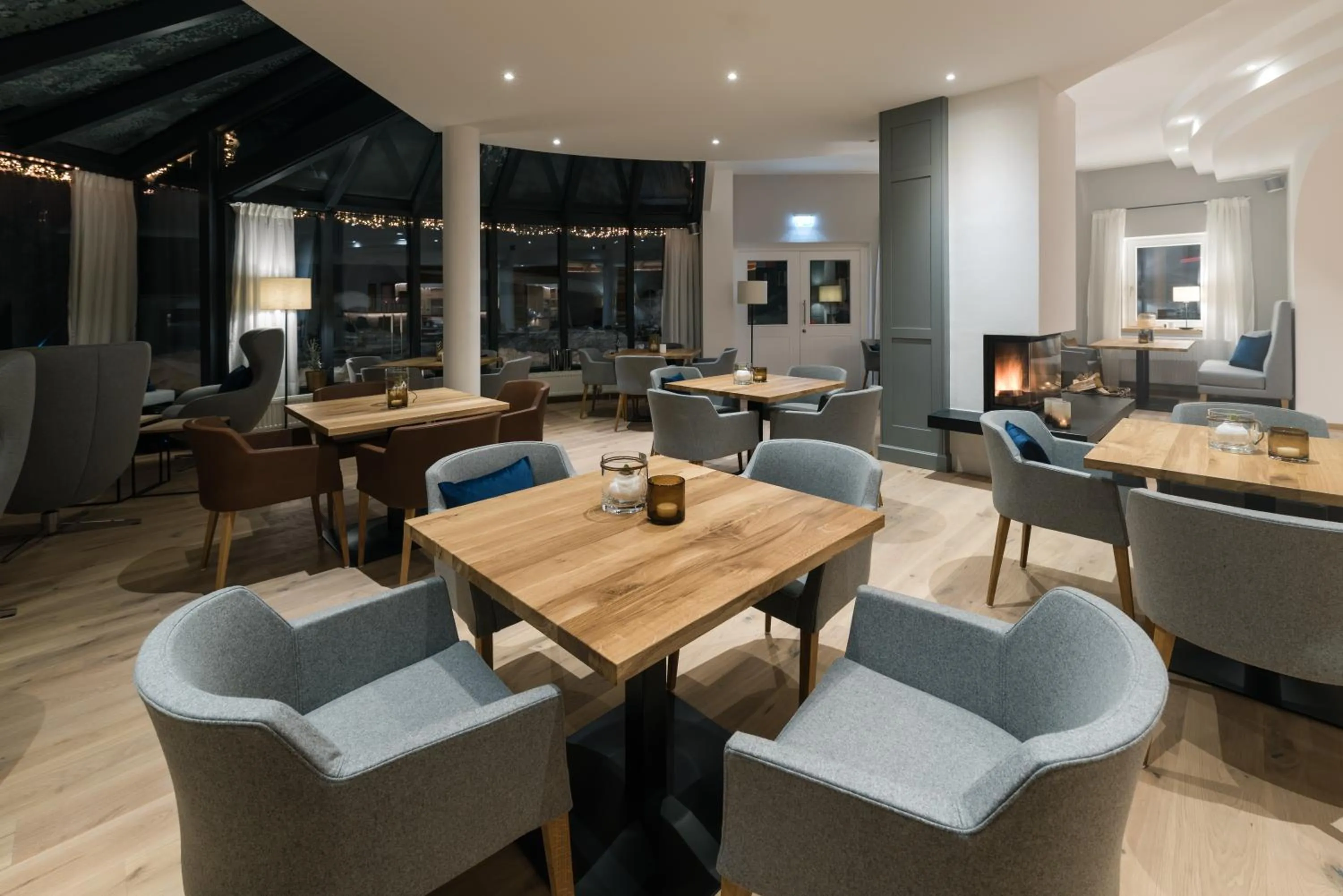 Restaurant/places to eat in meiZeit Lodge