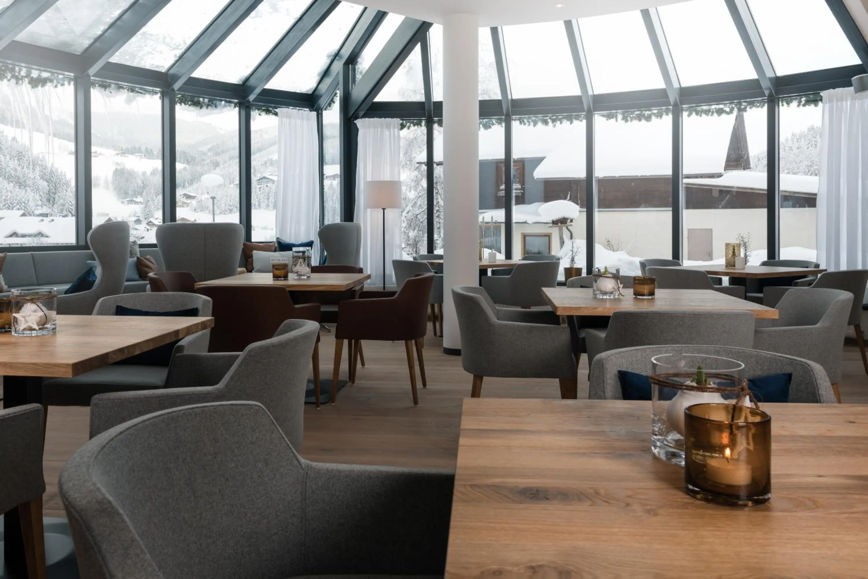 Restaurant/places to eat in meiZeit Lodge