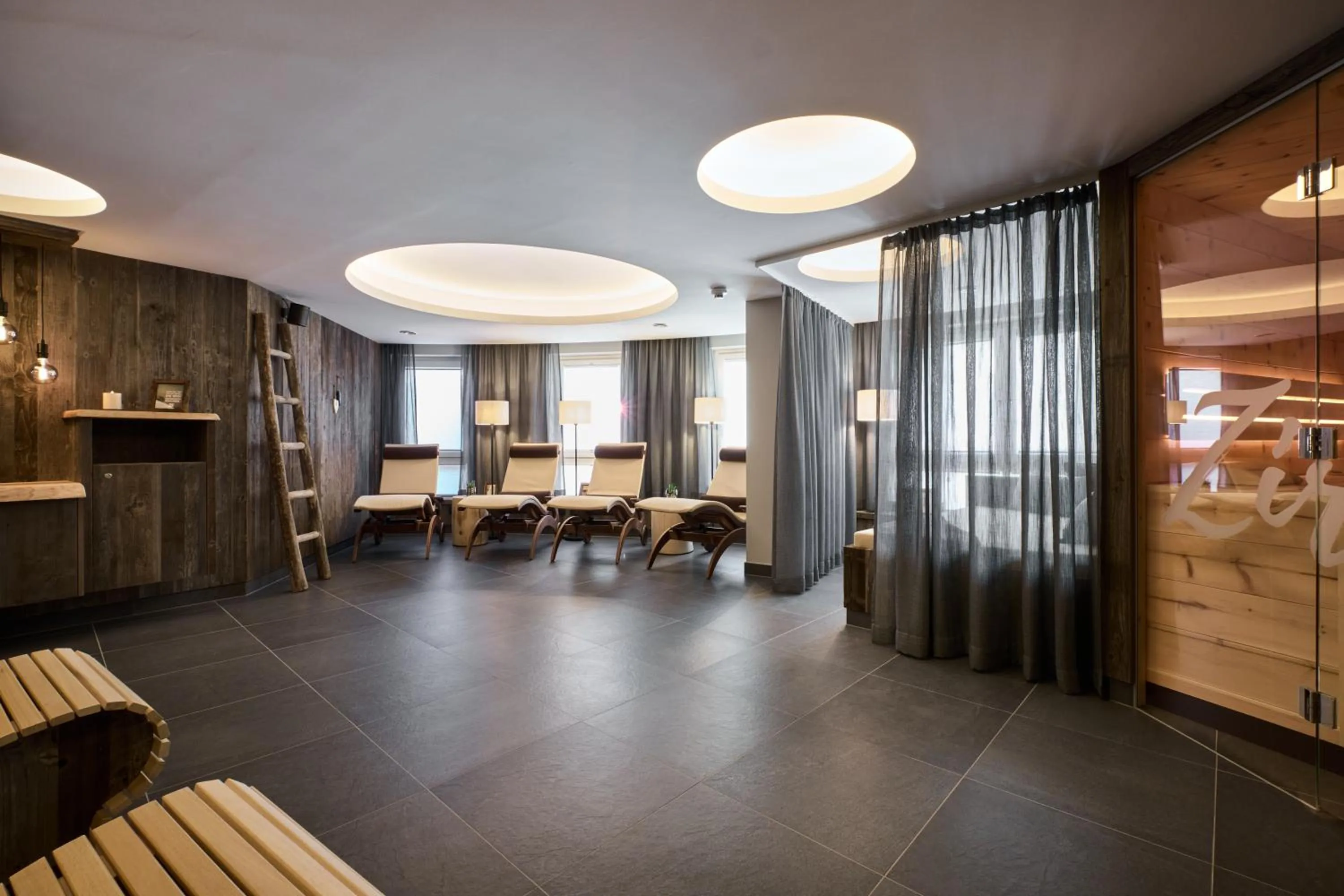 Sauna in meiZeit Lodge