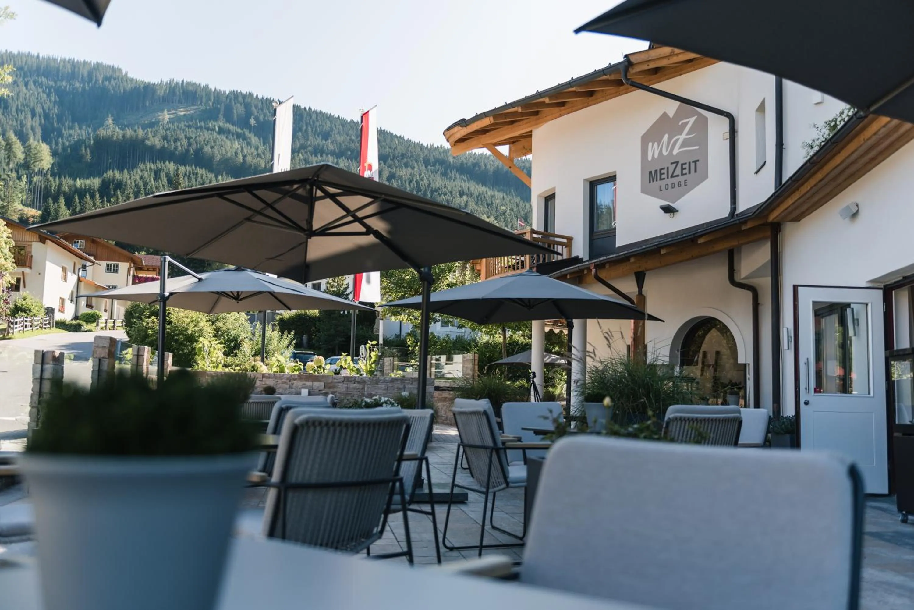 Property building in meiZeit Lodge