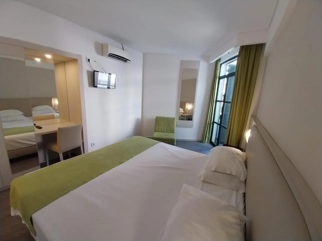 Bed in Hotel Navegadores