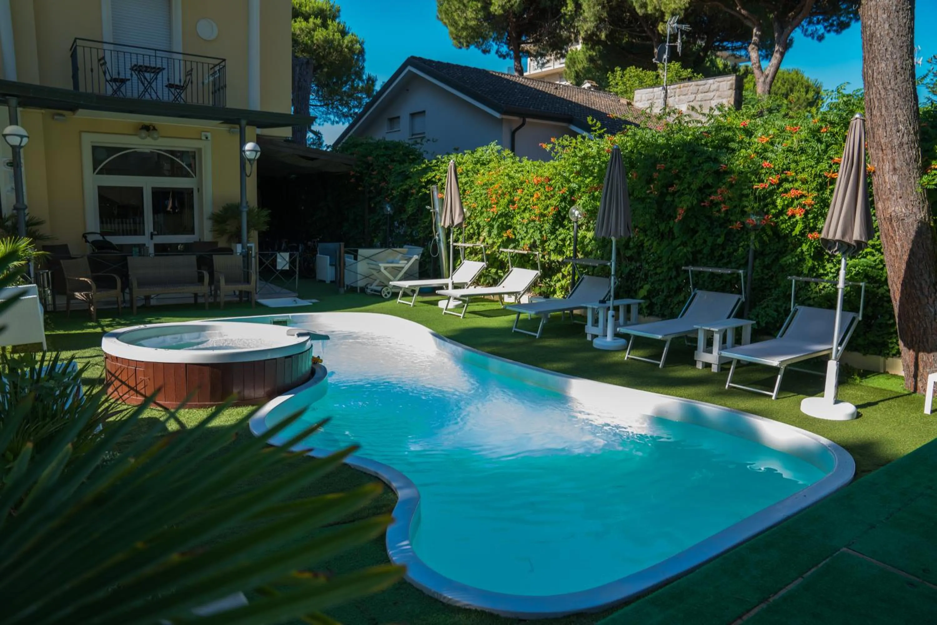 Pool view in Hotel Europa Milano Marittima