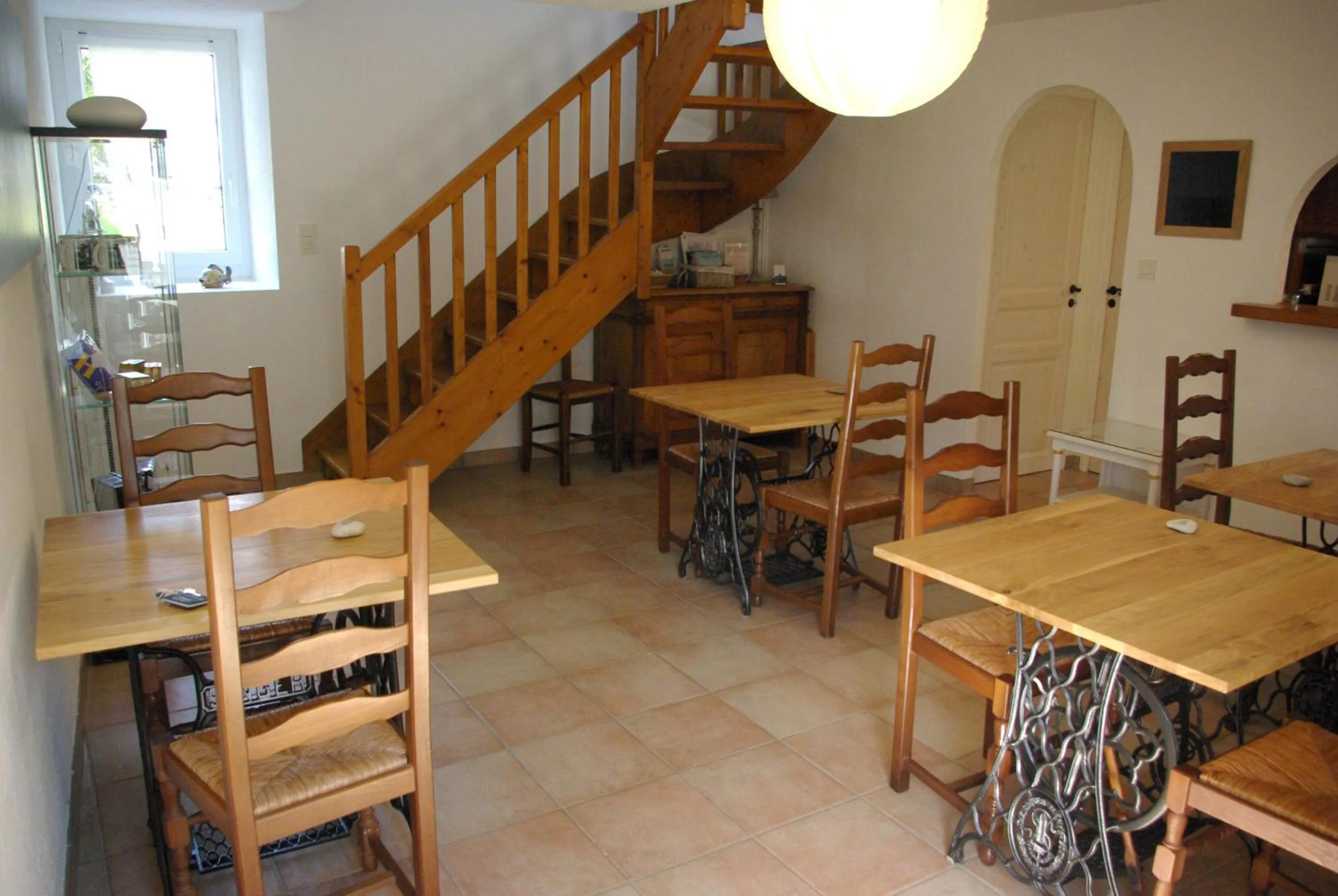 Dining area in Les Fermes de Kercadoret