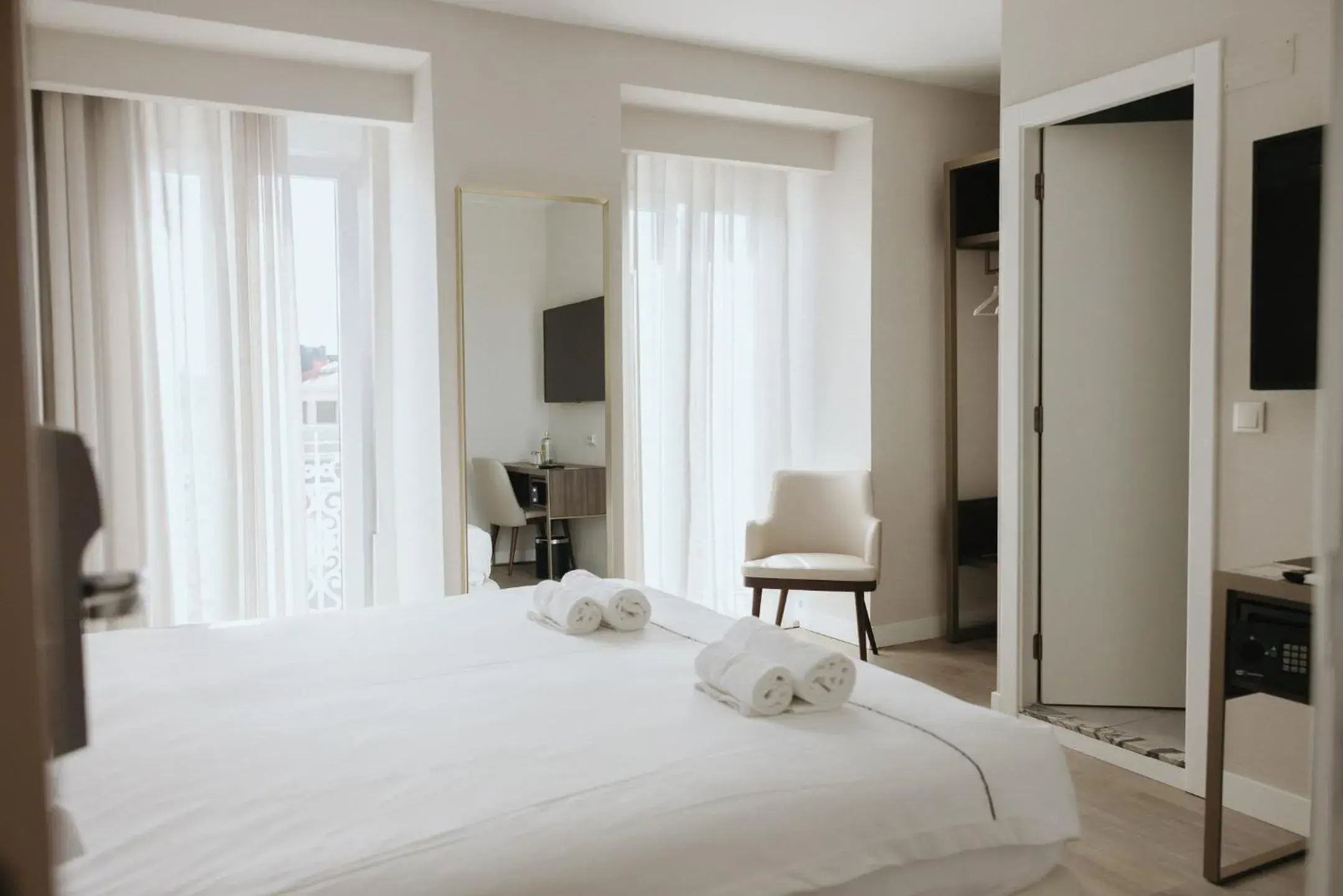 Superior Double Room in M'AR De AR Auria Superior Double Room in M'AR De AR Auria