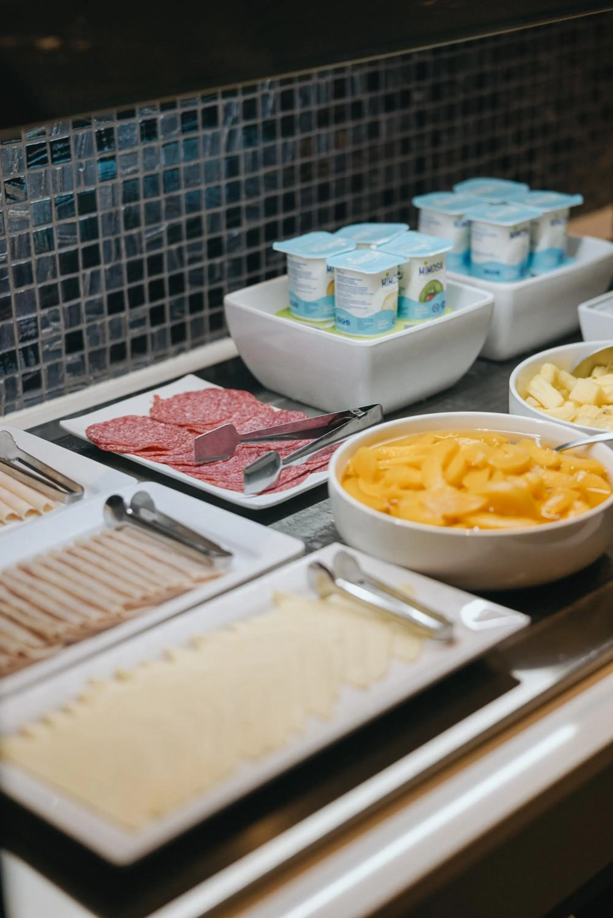 Food and drinks in M'AR De AR Auria