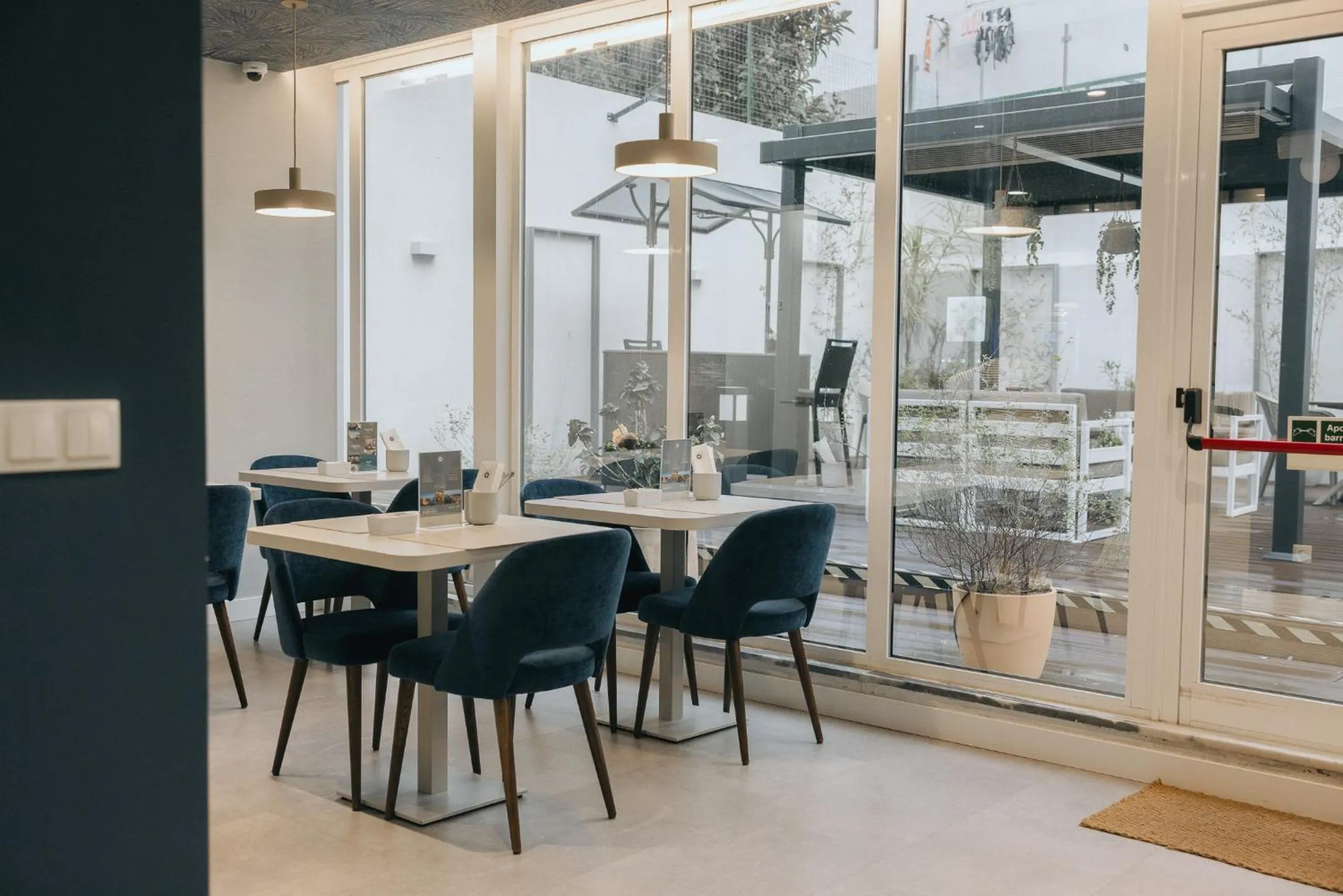 Communal lounge/ TV room in M'AR De AR Auria