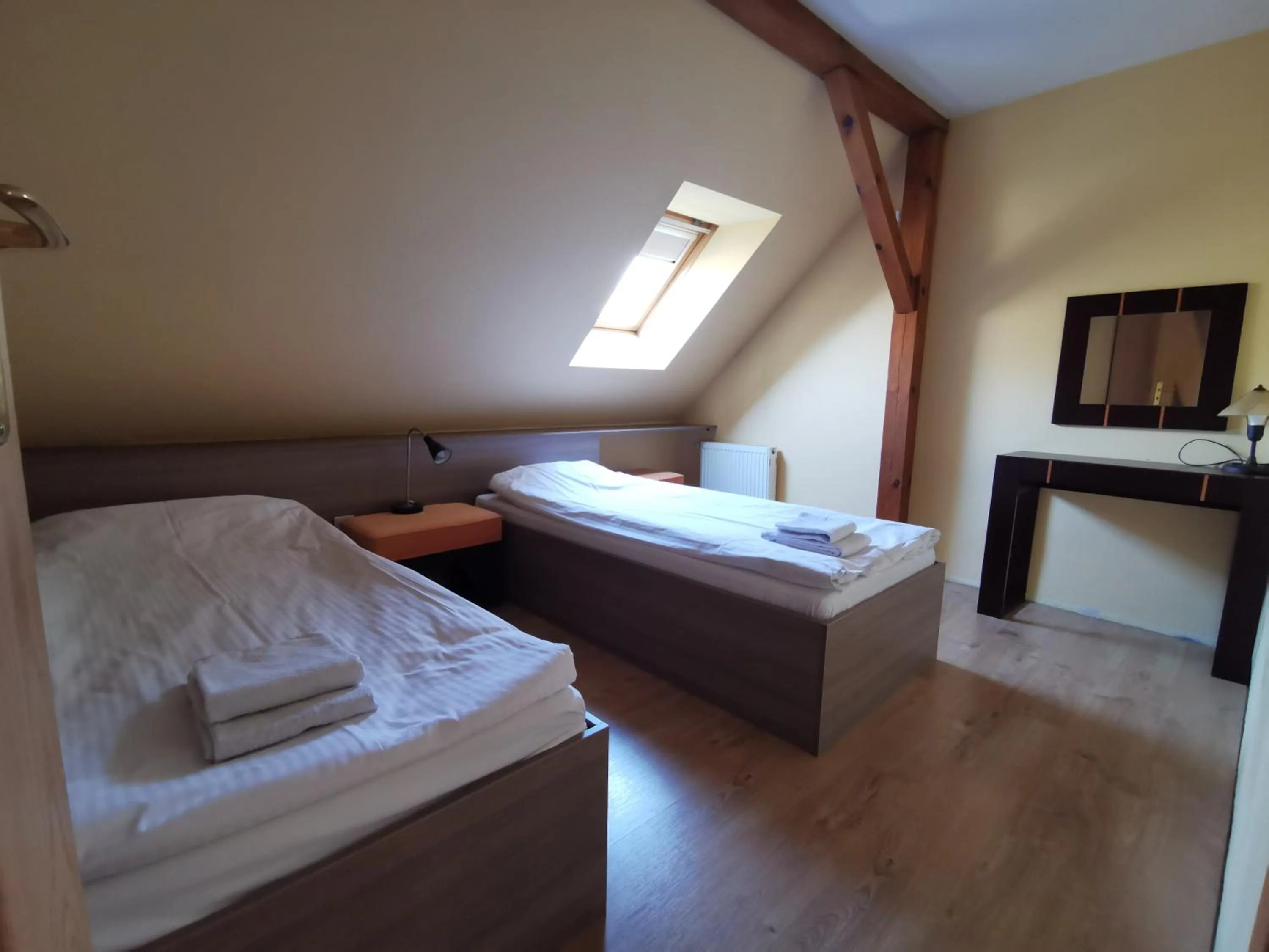 Photo of the whole room, Bed in Hotel Zieliniec