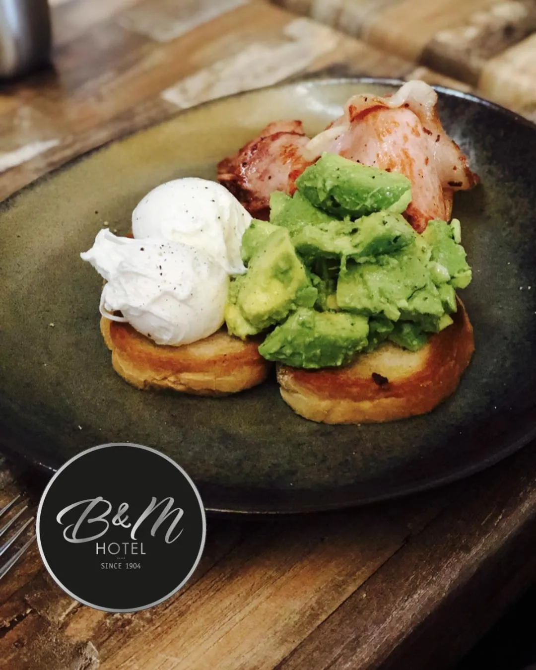 Breakfast in Bull and Mouth Hotel Maryborough Victoria