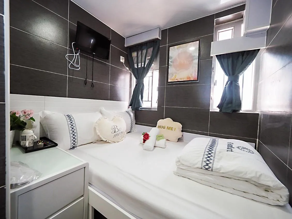 Bed in HK International Hostel