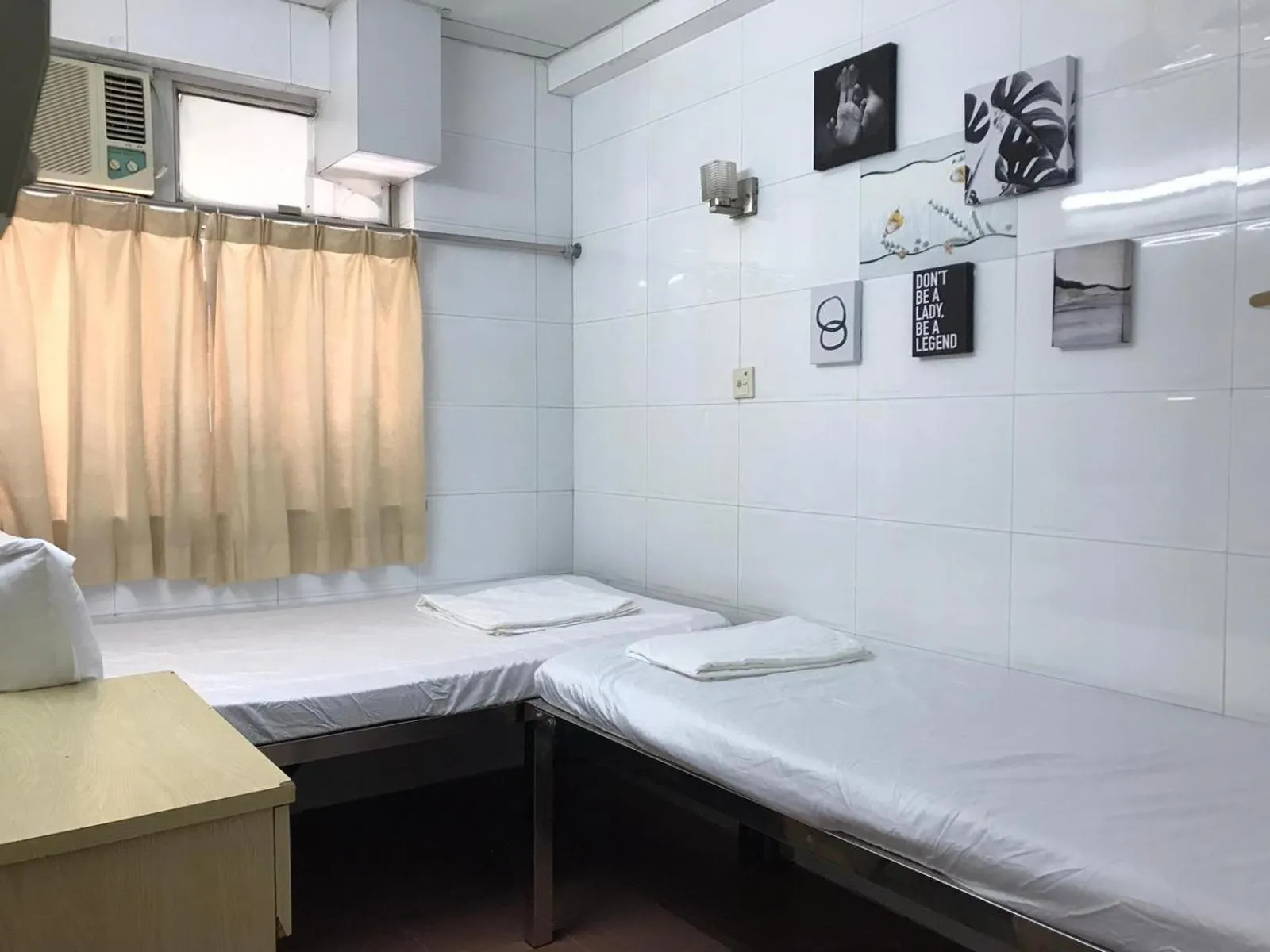 Bedroom, Bed in HK International Hostel