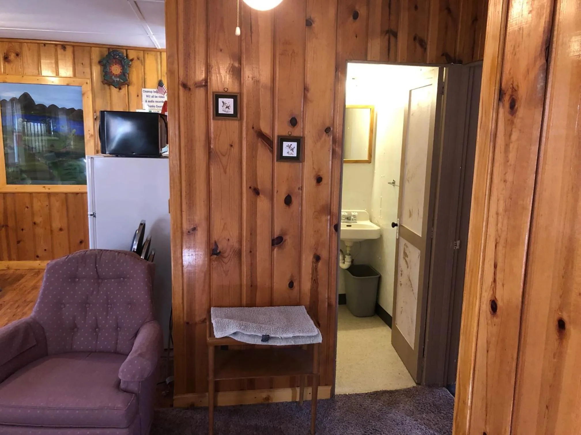 Bathroom in Black Hills Cabins at Quail's Crossing