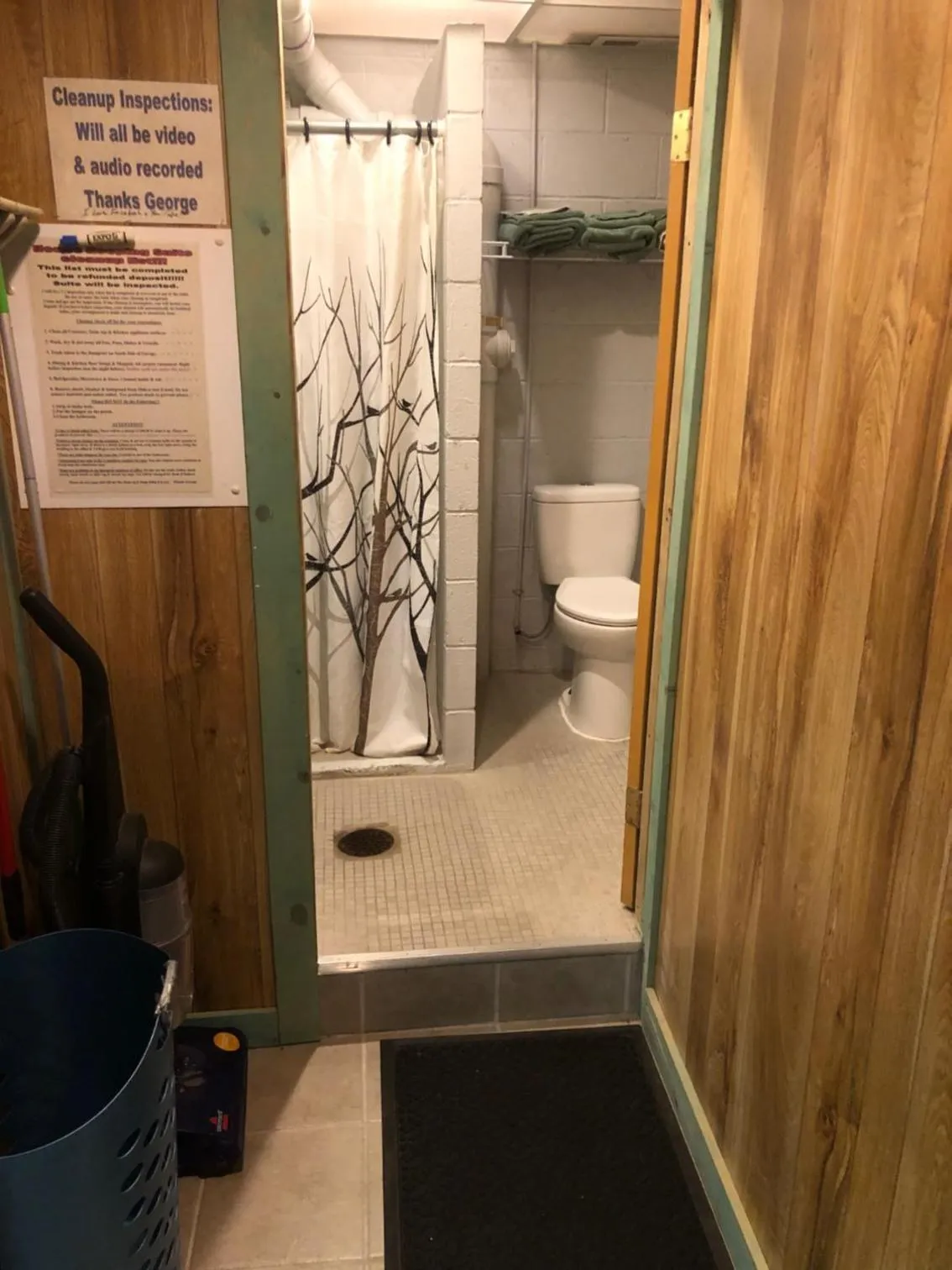 Shower in Black Hills Cabins at Quail's Crossing